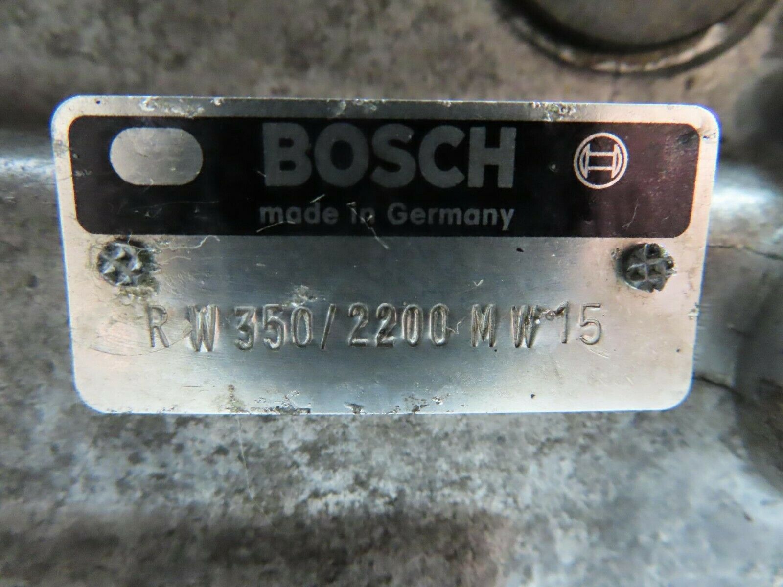 7556 Mercedes-Benz Diesel Fuel Injection Pump OM617 300D 1415115710