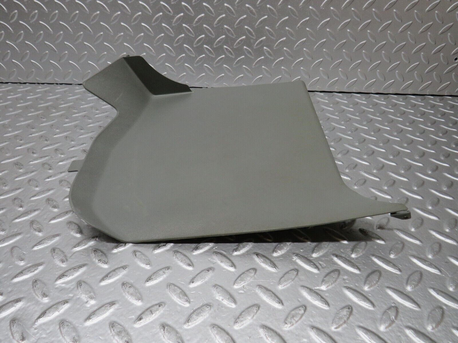 31301 Mercedes-Benz S124 220TE Kick Panel Right Side Grey 1246800306