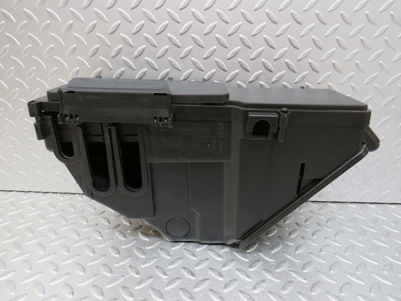 34845 Mercedes-Benz W210 320E Fuse Box 2105400350 2105400782