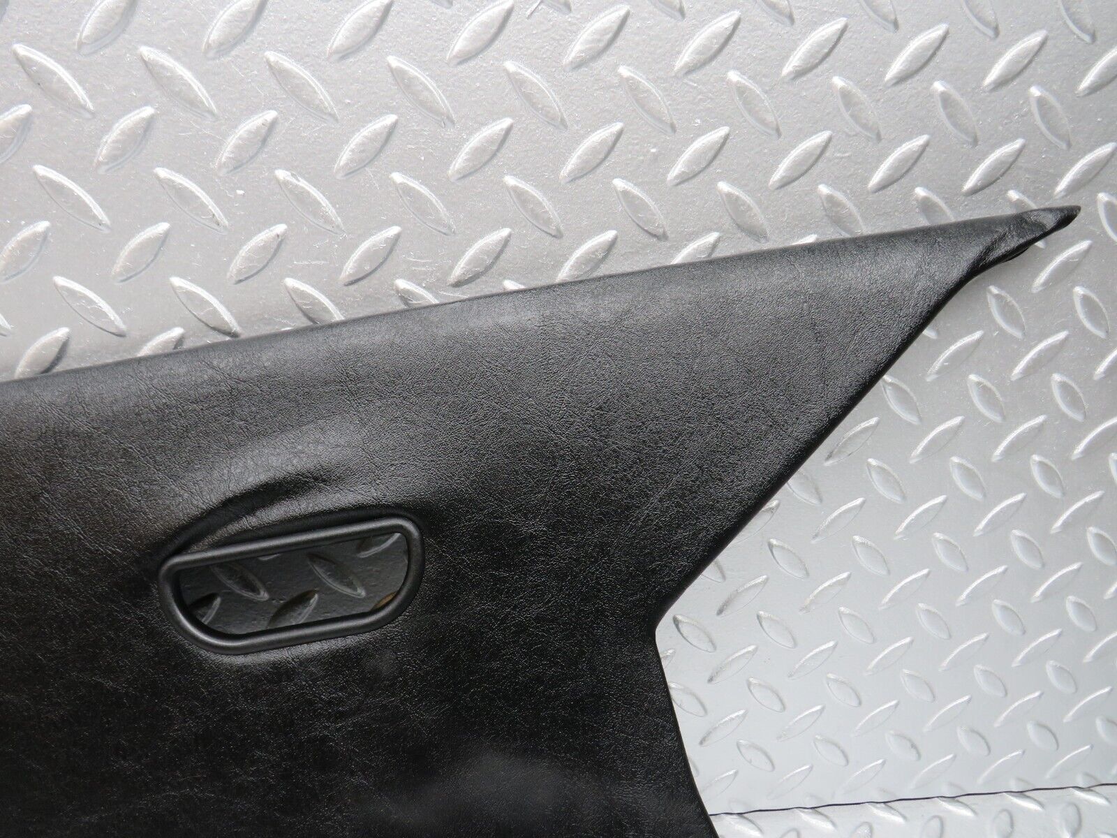 31567 Mercedes-Benz W201 190LE 1.8L C Pillar Cover Trim Right Black 2016950244