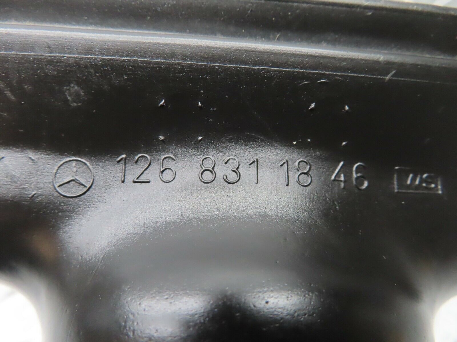 21562 Mercedes-Benz W126 300SE Air Duct Vent Right Side 1268311846