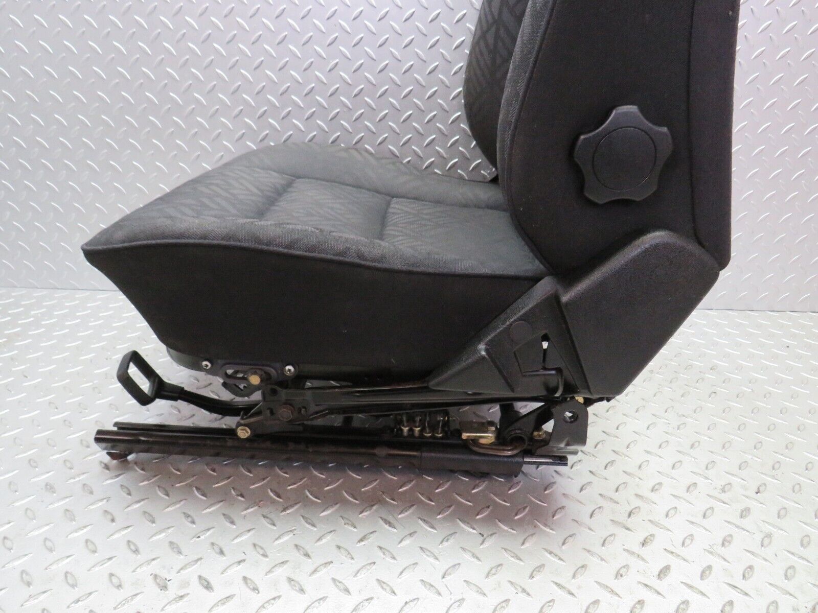 33349 Mercedes-Benz W202 C180 Front Right Driver Seat 2029101450