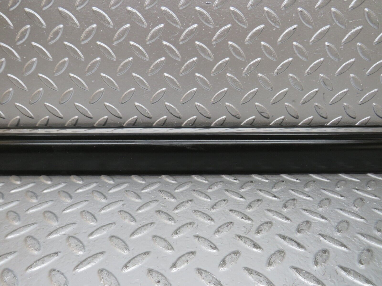 27113 Mercedes-Benz W123 280E Front Left Door Lower Moulding Trim