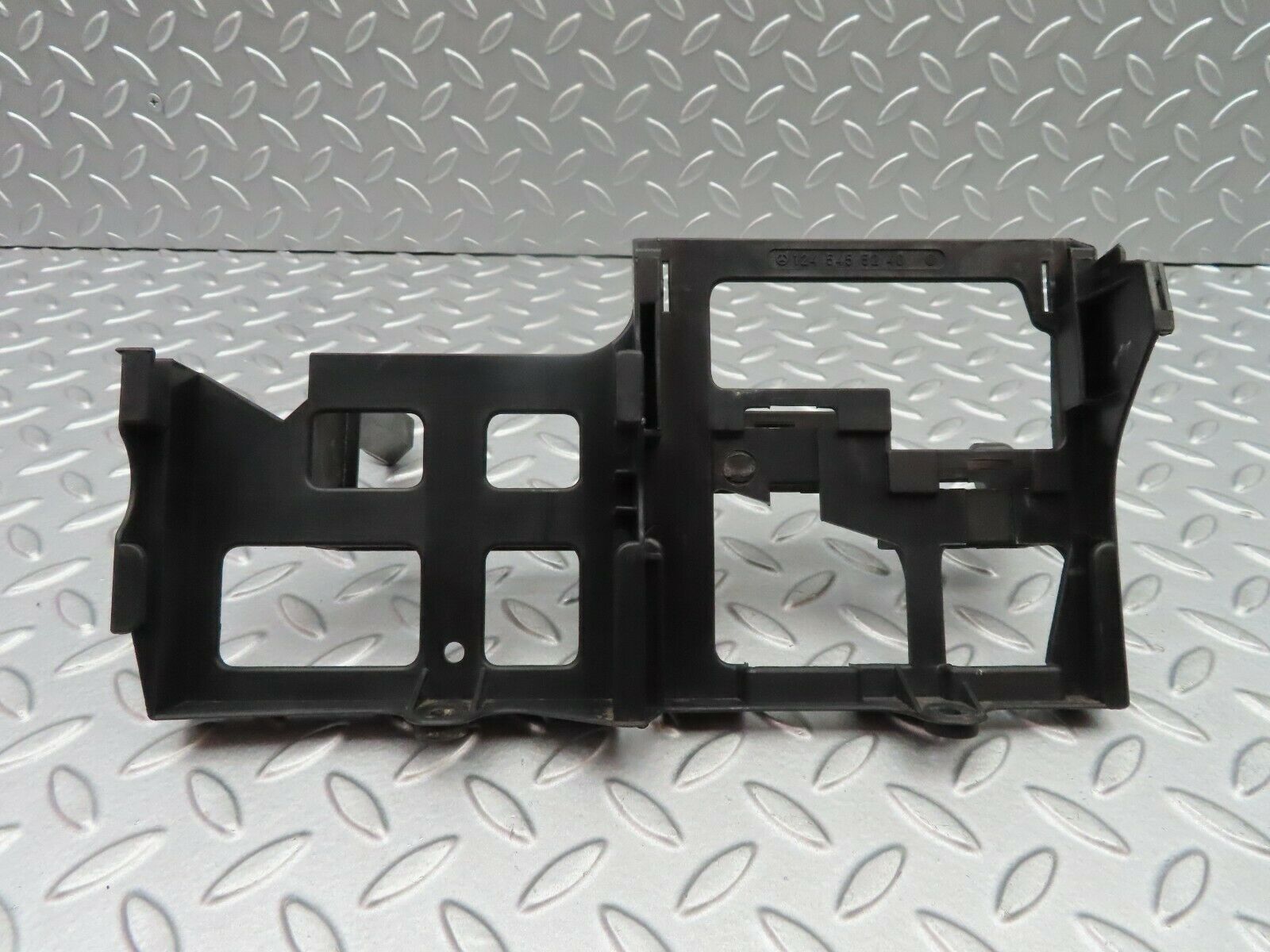 5398 Mercedes-Benz W124 230E Ecu And Relay Bracket 1245455240