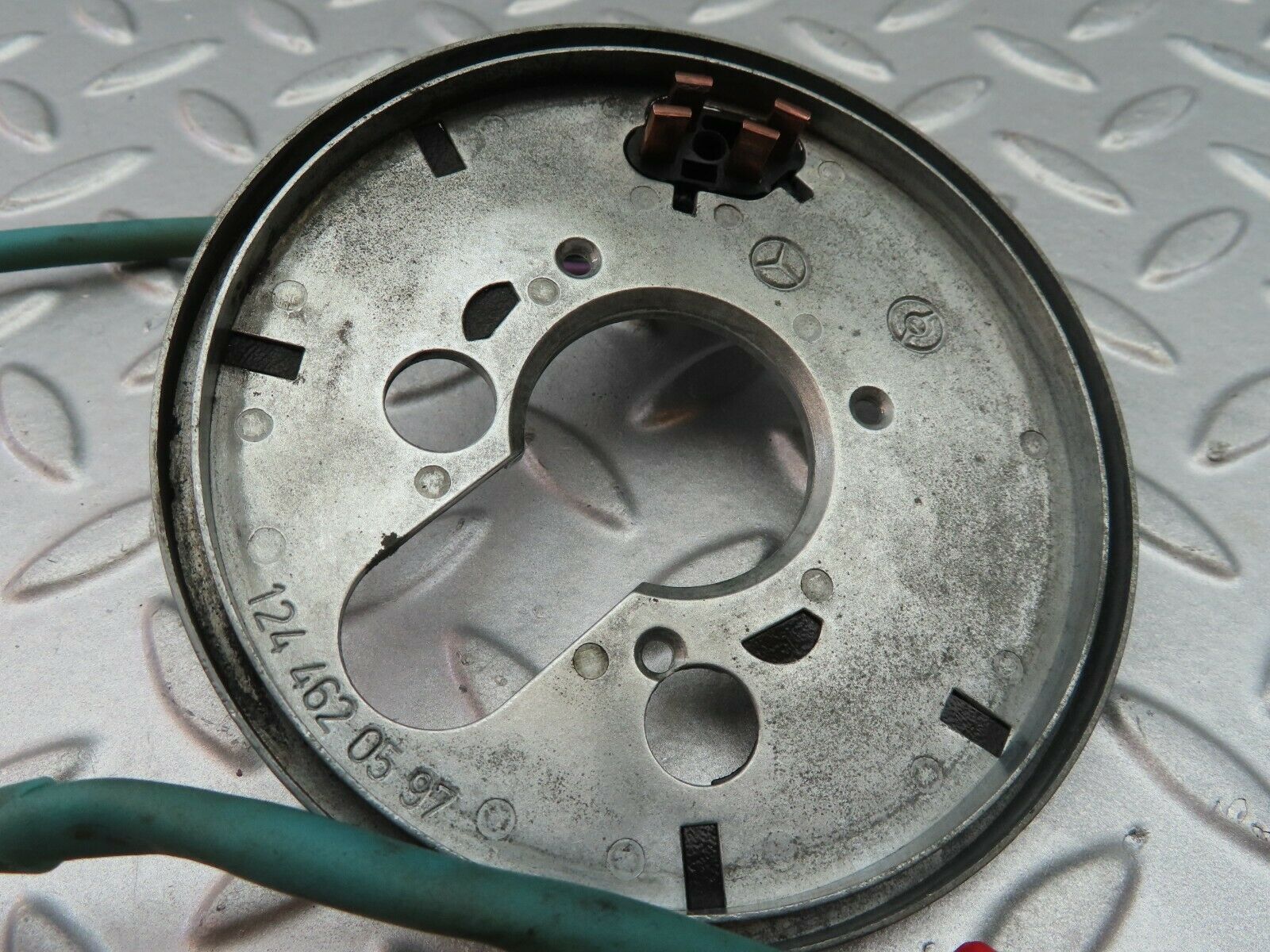 6729 Mercedes-Benz S124 E220 Wagon Steering Wheel Contact Plate 1244620597