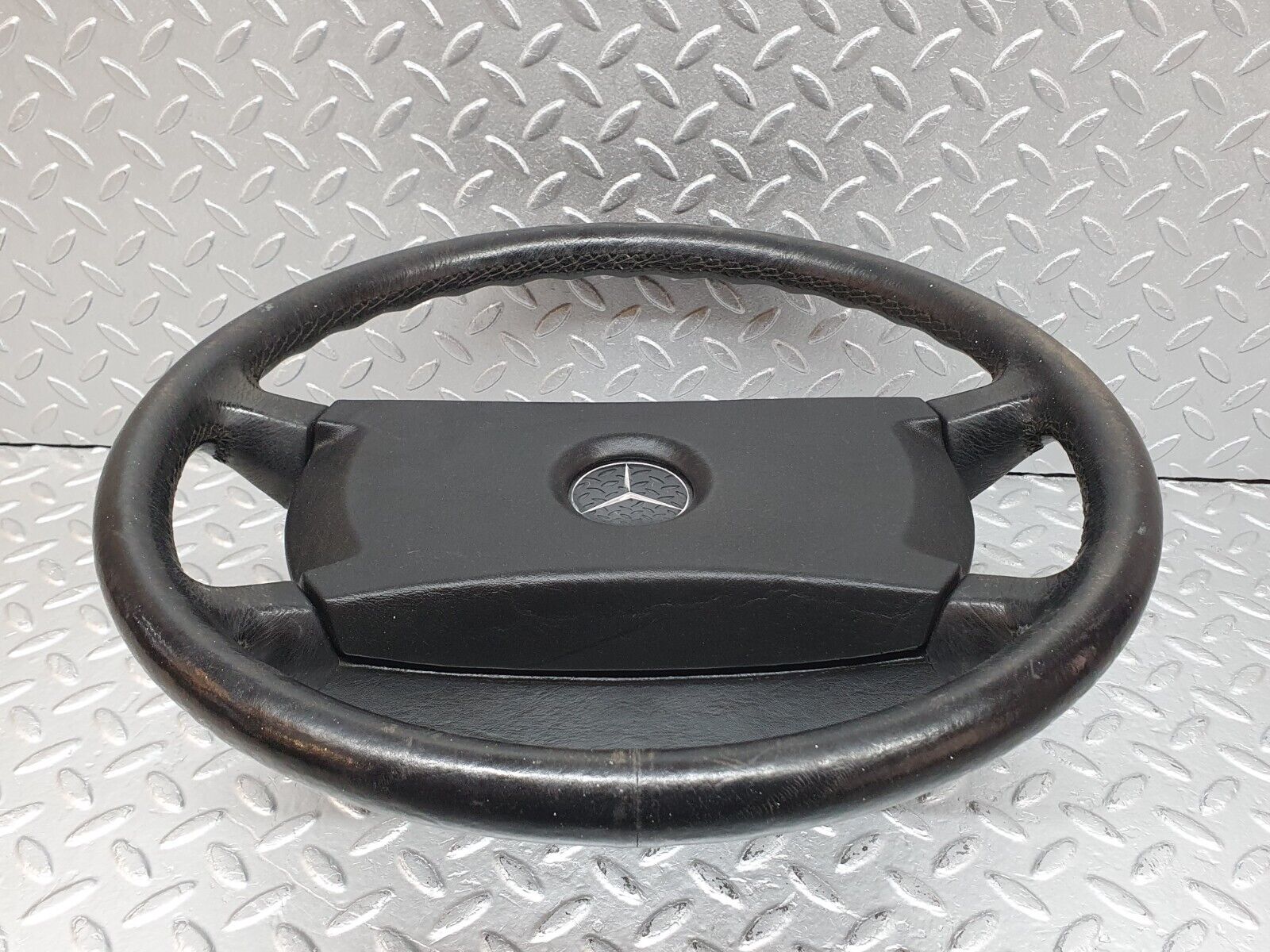 41182 Mercedes-Benz W126 300SE Leather Steering Wheel 1264640017