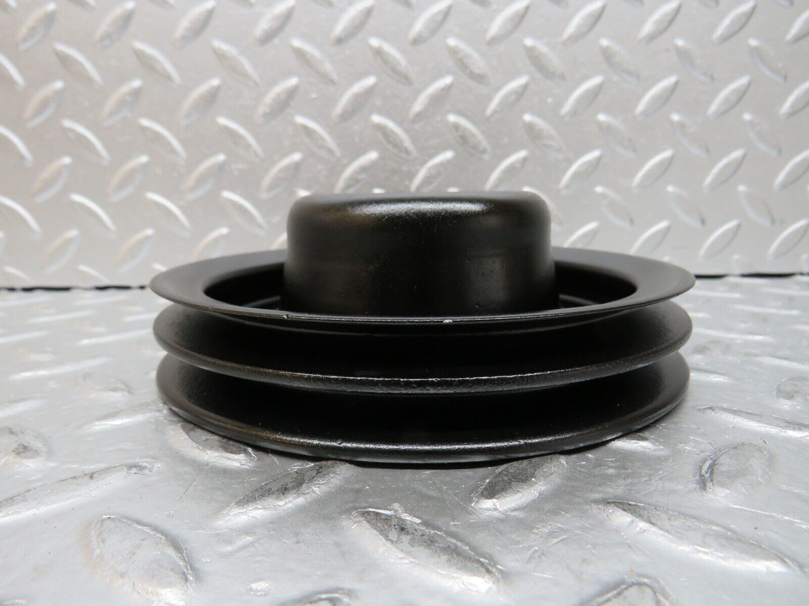 0062 Mercedes-Benz W116 350SE Water Pump Pulley