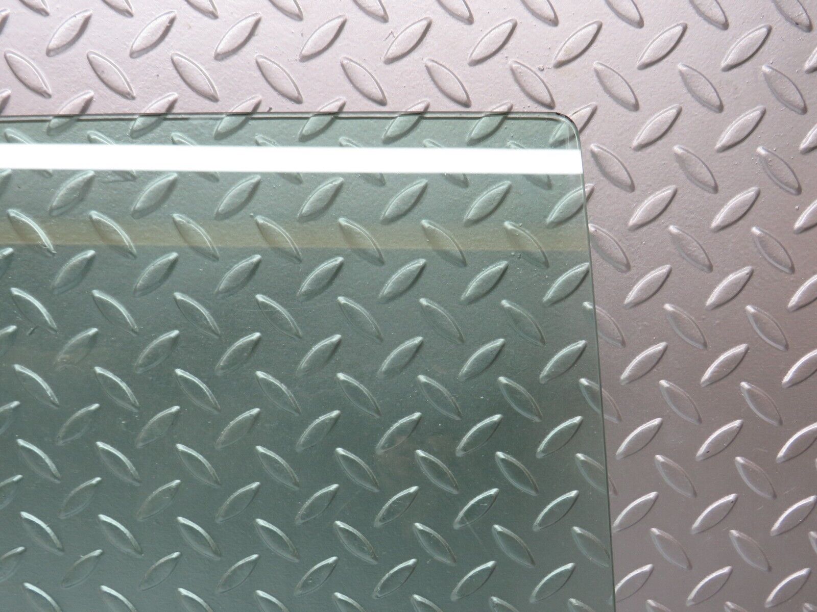 25132 Mercedes-Benz W201 190D Rear Right Door Window Glass