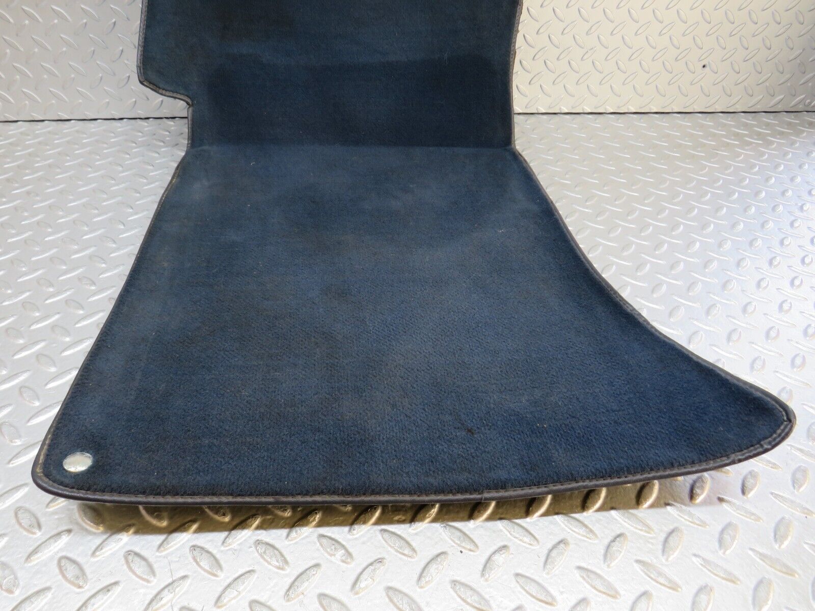 37598 Mercedes-Benz W109 300SEL Front Left Floor Carpet Mat