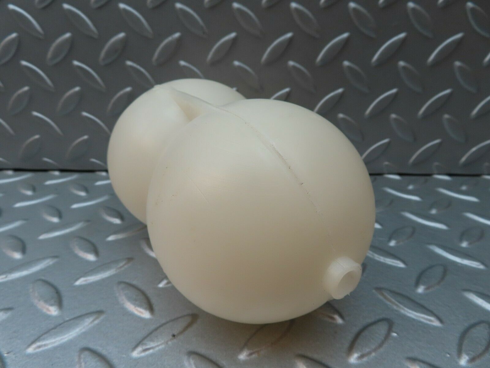 4274 Mercedes-Benz W123 230E Vacuum Reservoir