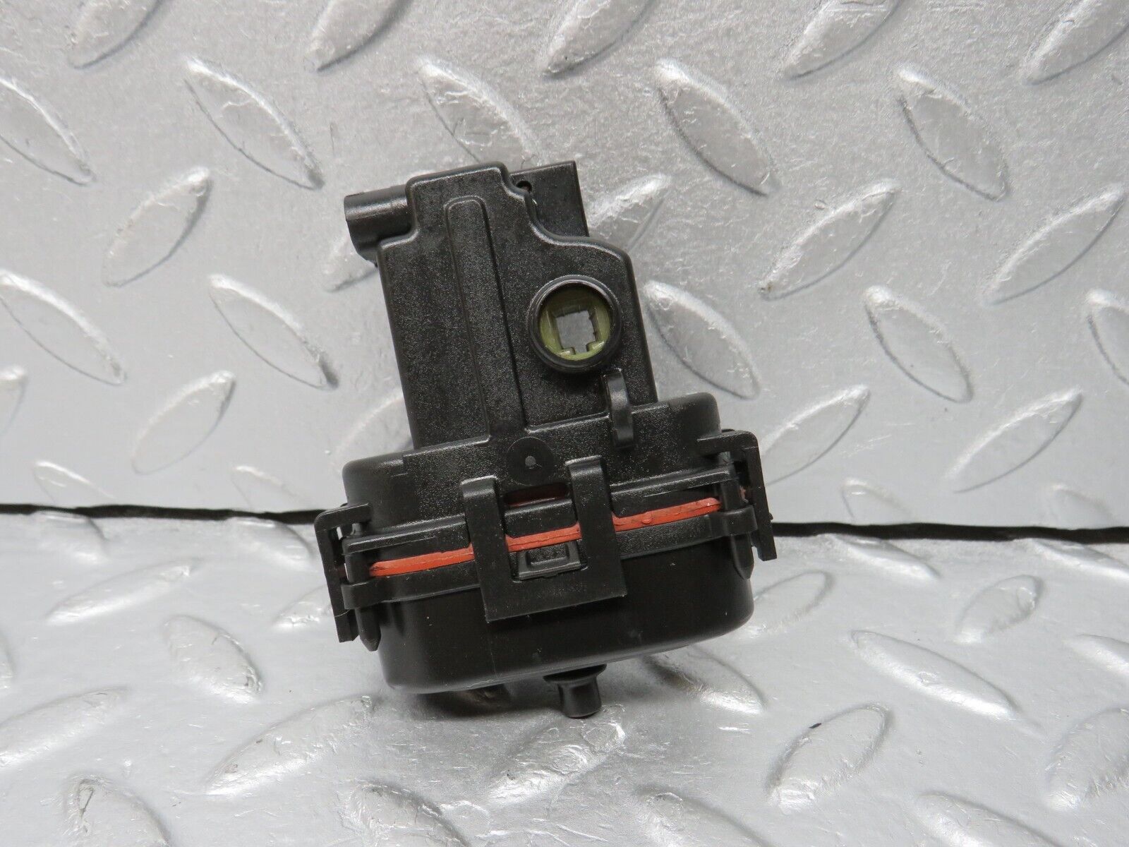 38599 Mercedes-Benz R129 280SL Coupe Heater Box Vacuum Actuator