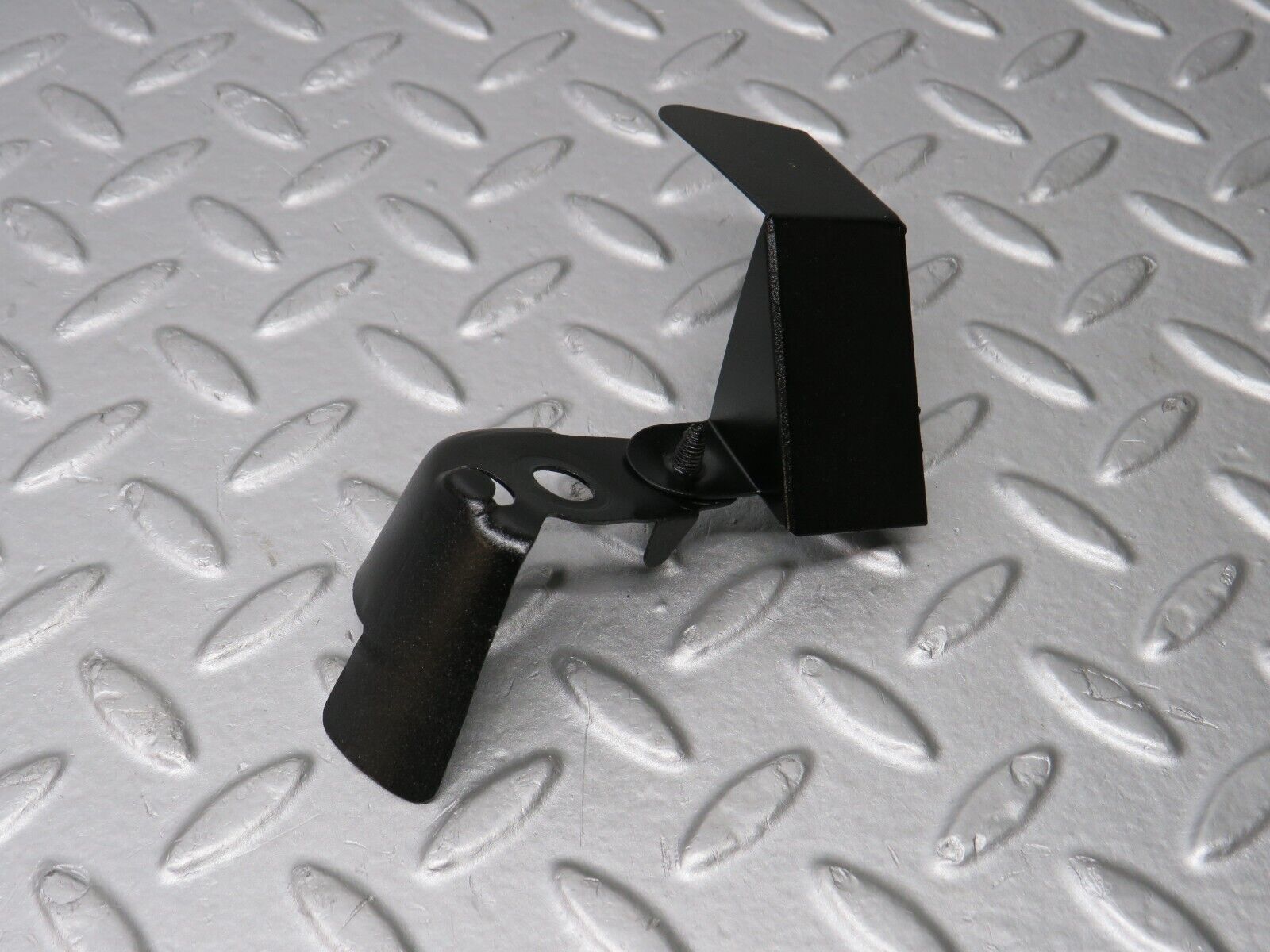 39005 Mercedes-Benz W201 190E 2.6L Steering Box Joint Cover