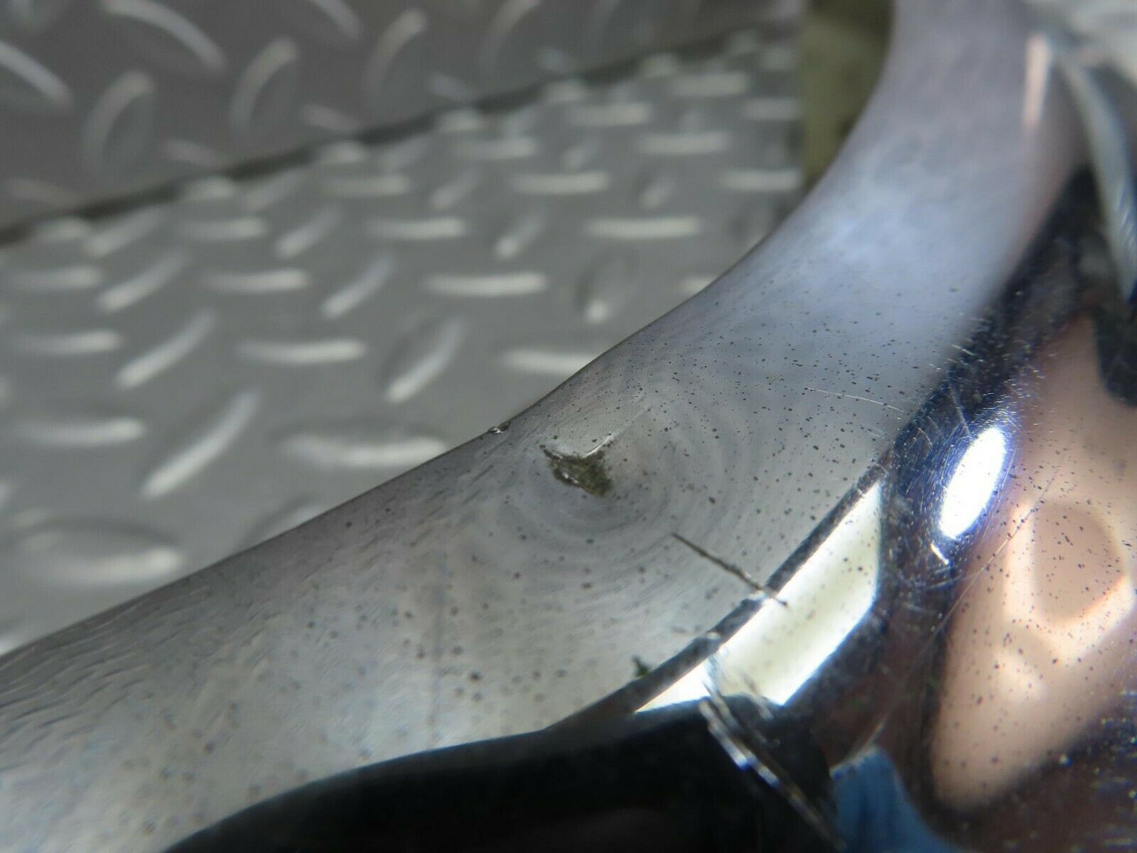 10616 Mercedes-Benz W108 Front Left Upper Bumper Corner