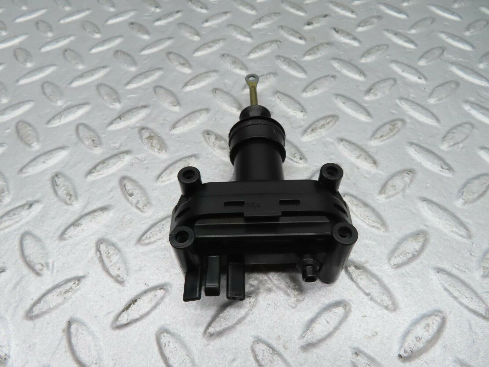 16341 Mercedes-Benz W124 260E Rear Door Lock Vacuum Actuator