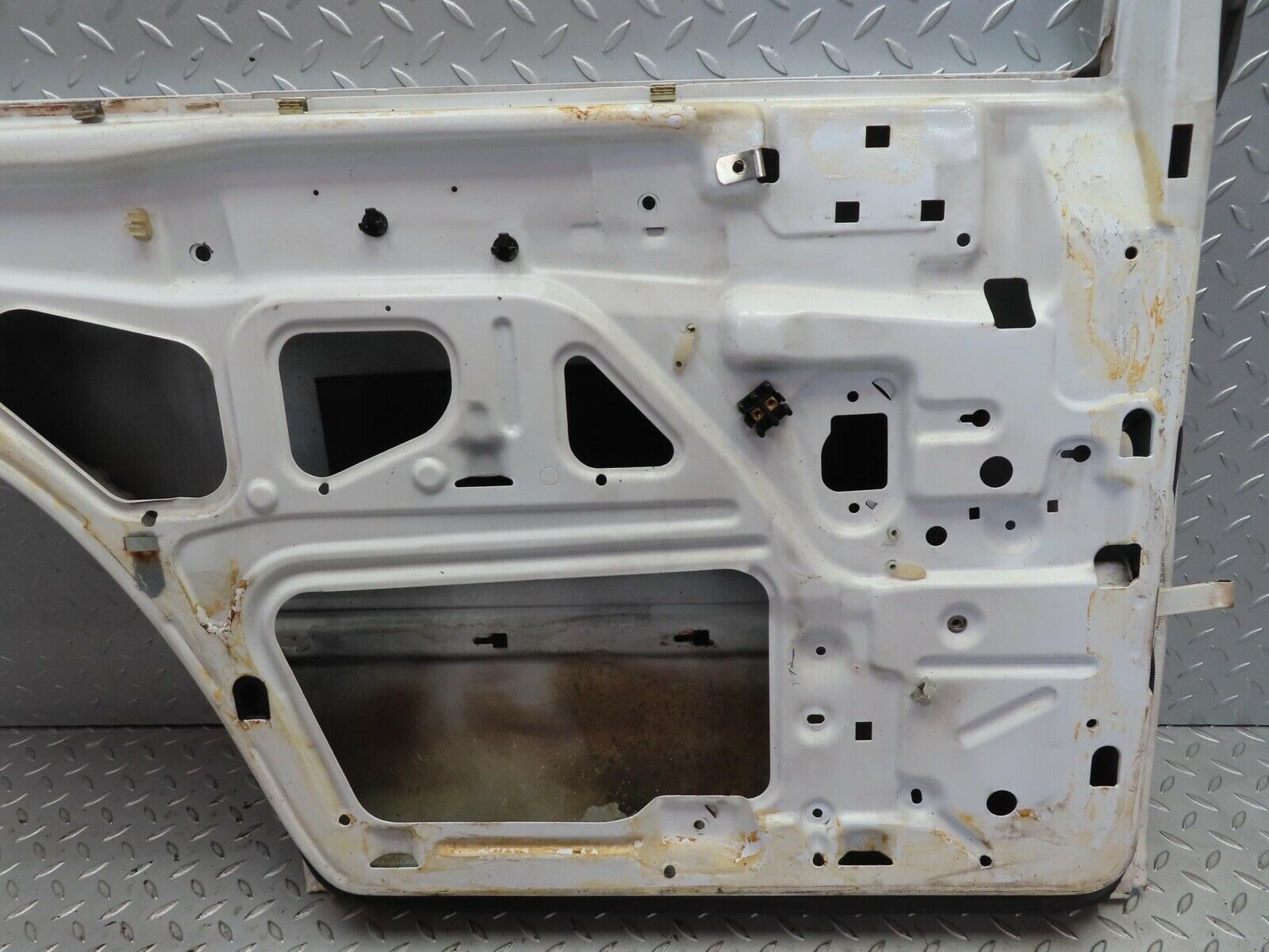 16211 Mercedes-Benz W124 260E Rear Left Door