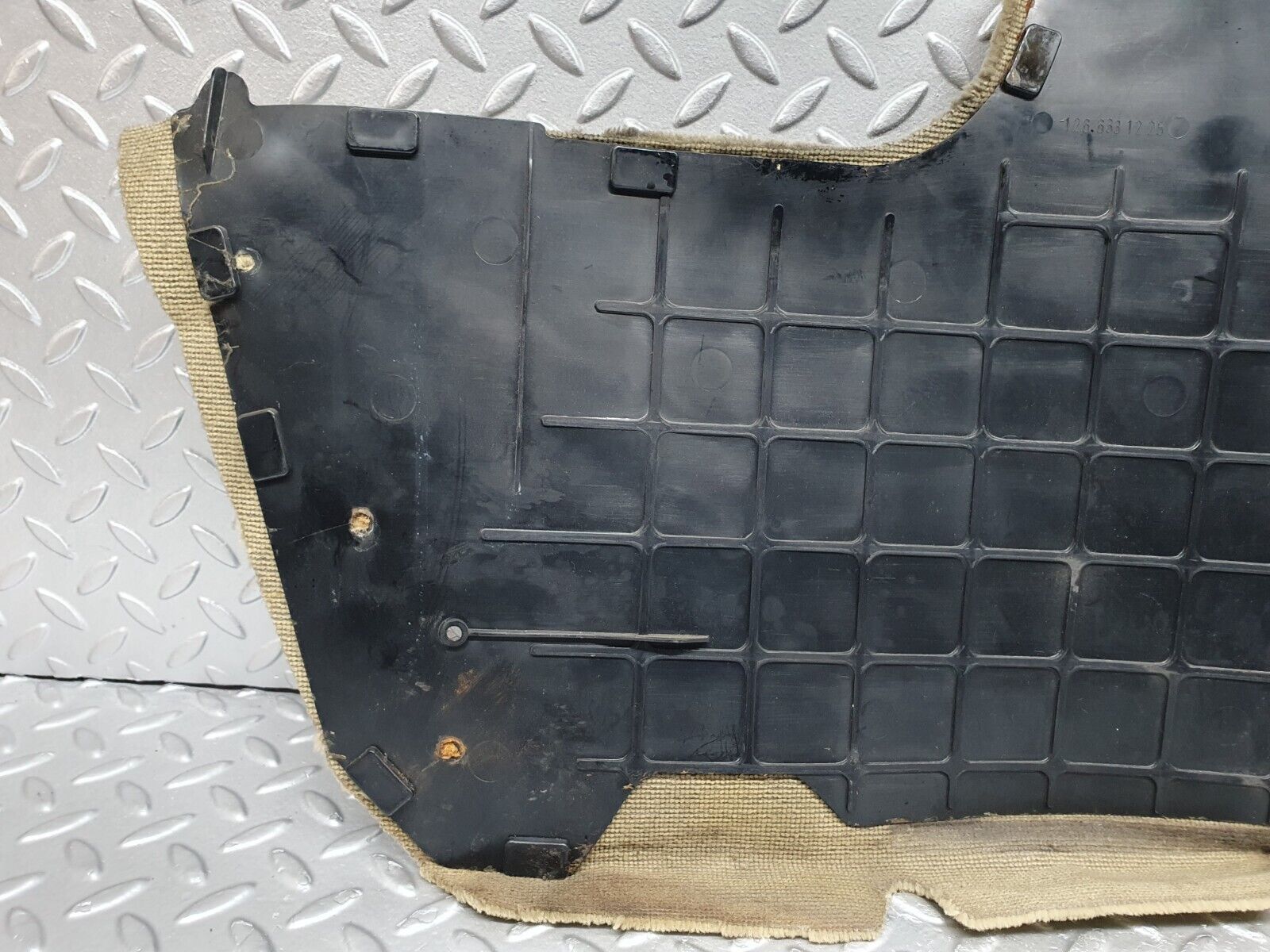 41064 Mercedes-Benz W126 300SE Centre Console Carpet Right Beige 1266831225