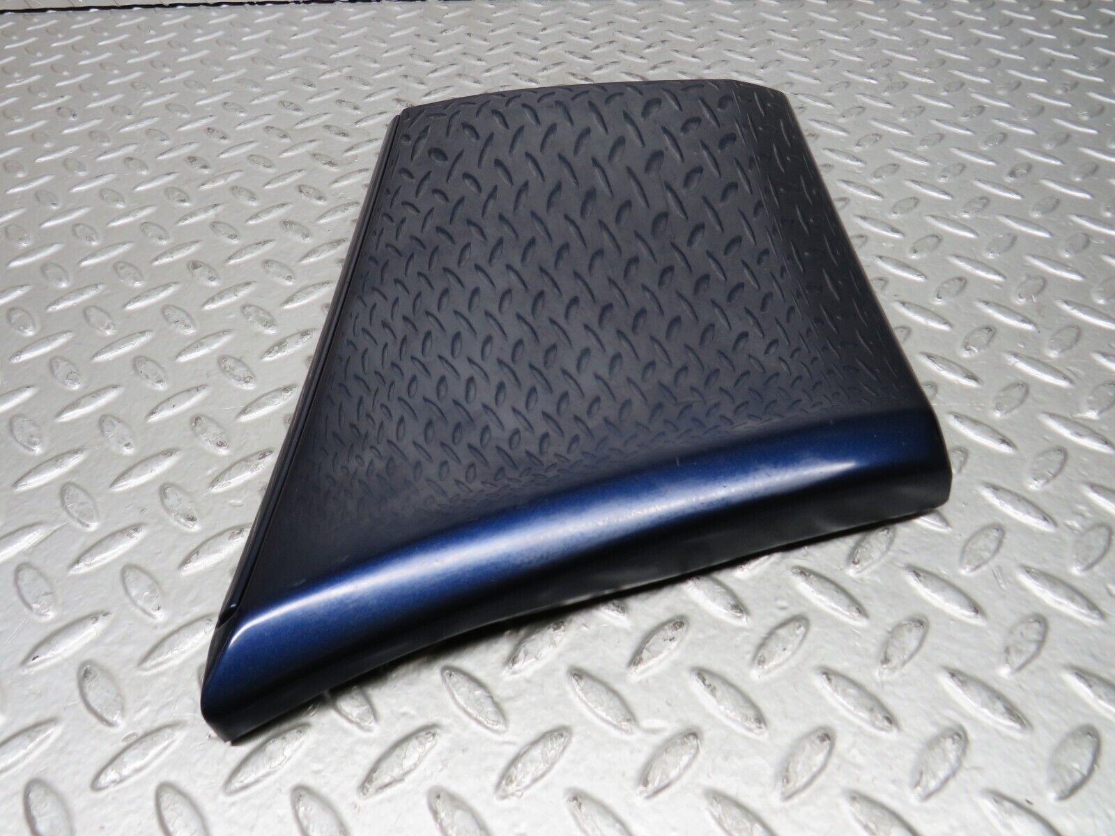 28980 Mercedes-Benz C124 320CE Front Left Fender Wing Moulding Trim 1246903540