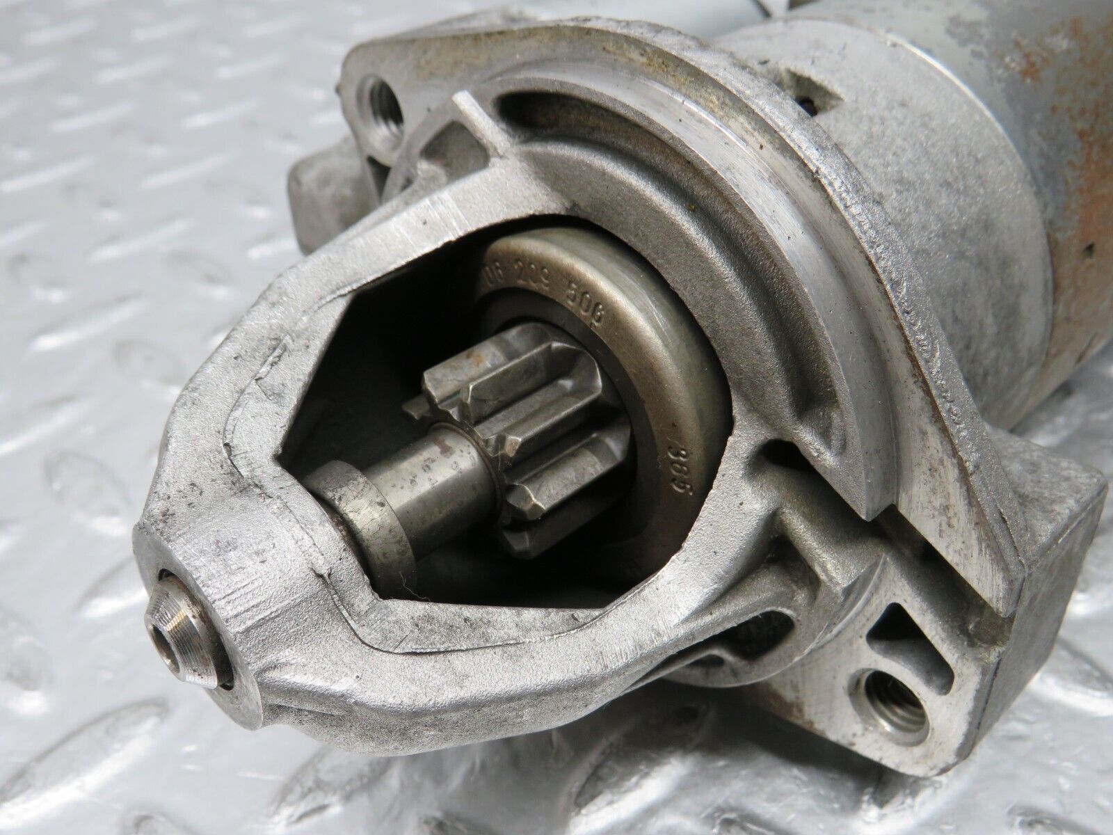 31450 Mercedes-Benz S124 220TE Wagon Starter Motor Bosch 0001108149