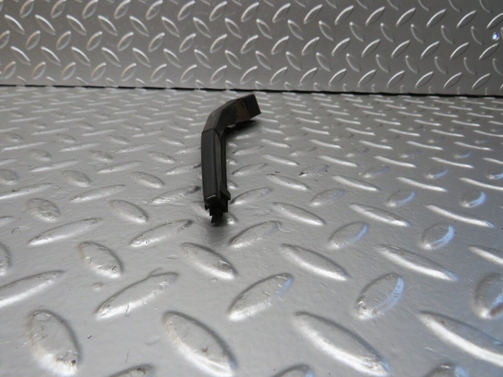 25008 Mercedes-Benz W140 S320 Headlight Wiper Arm Left Bosch