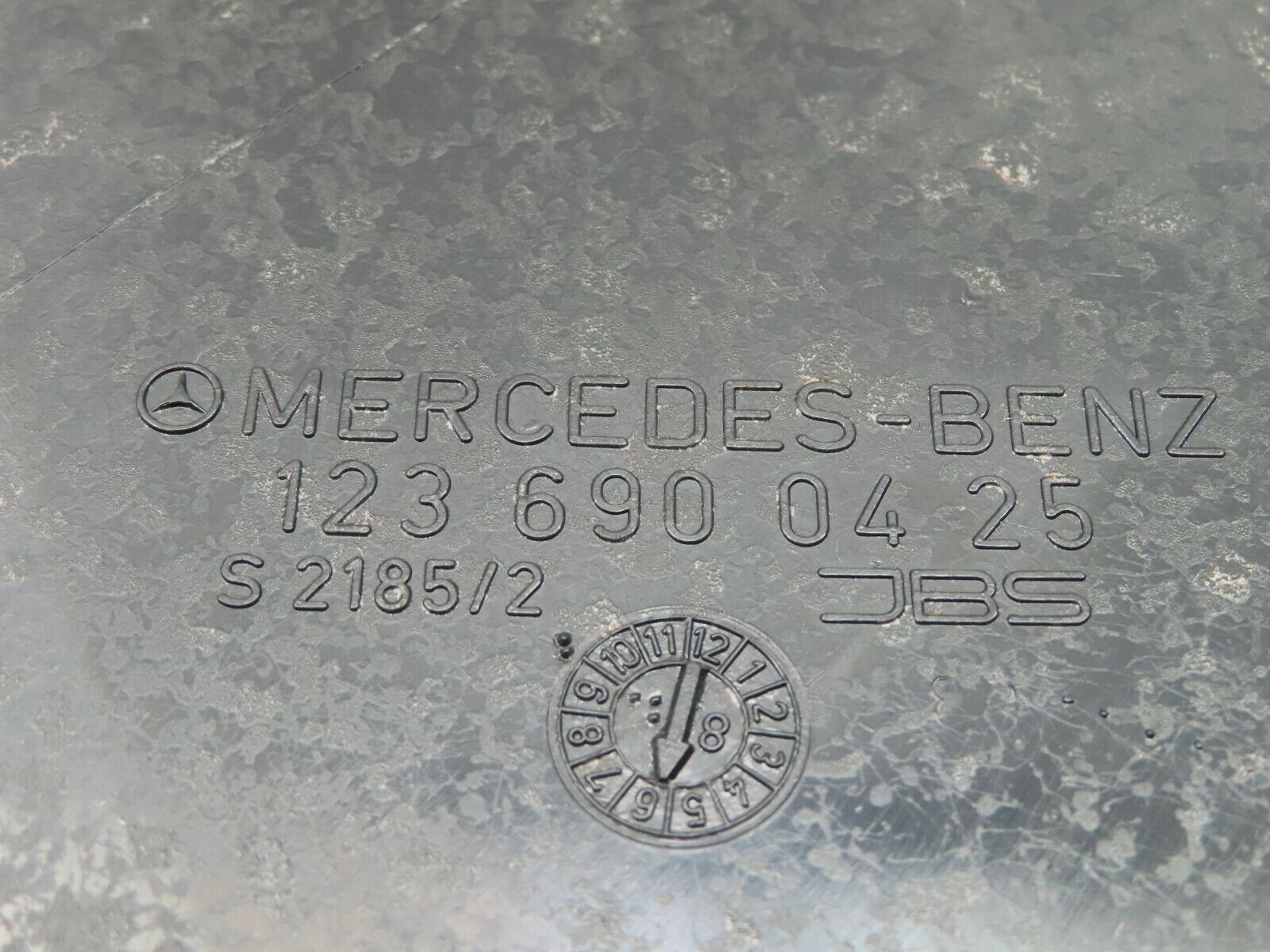 5828 Mercedes-Benz W123 200 C Pillar Cover Panel Right Palomino 1236900425