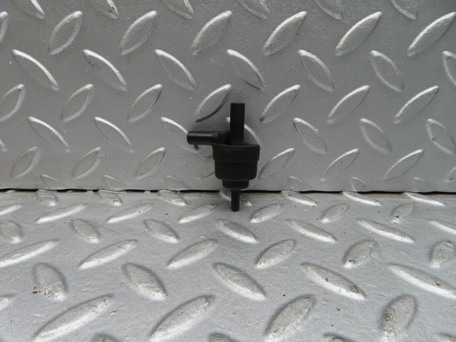 12536 Mercedes-Benz W108 280SE 3.5 Engine Crankcase Vent Valve 1074700893