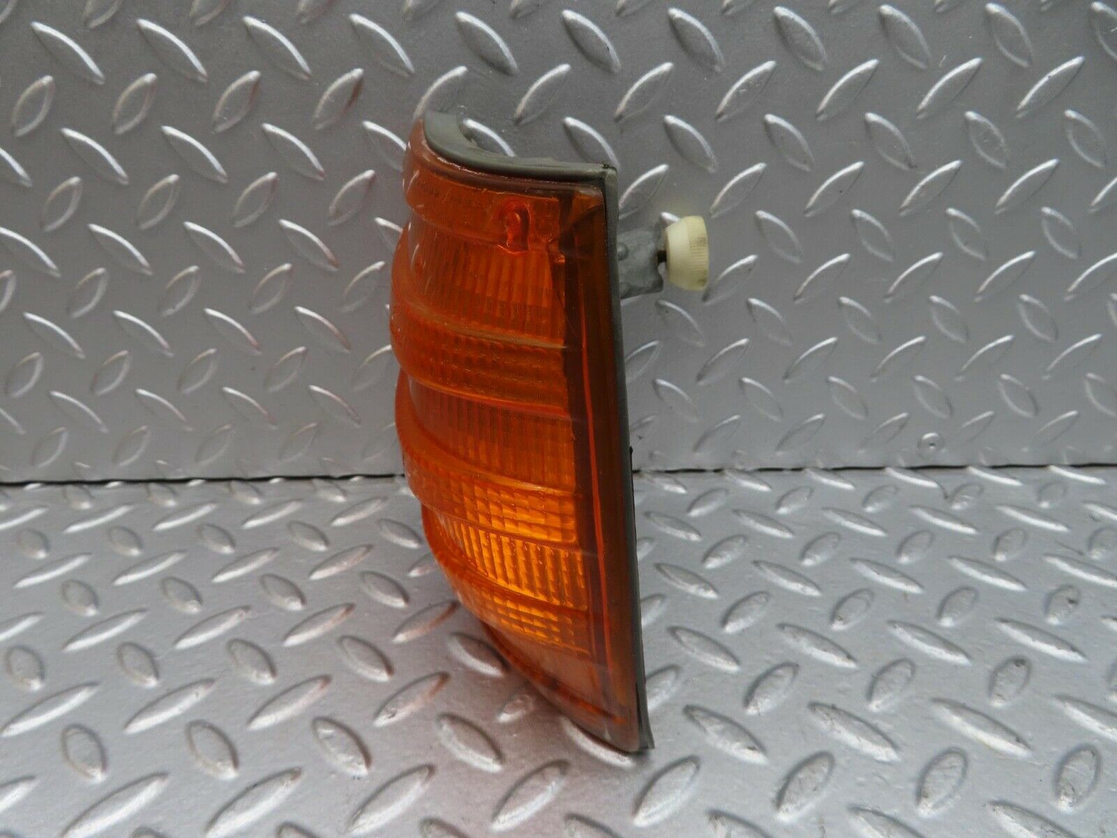 14413 Mercedes-Benz W116 350SE Front Indicator Light Right Side 1305233002