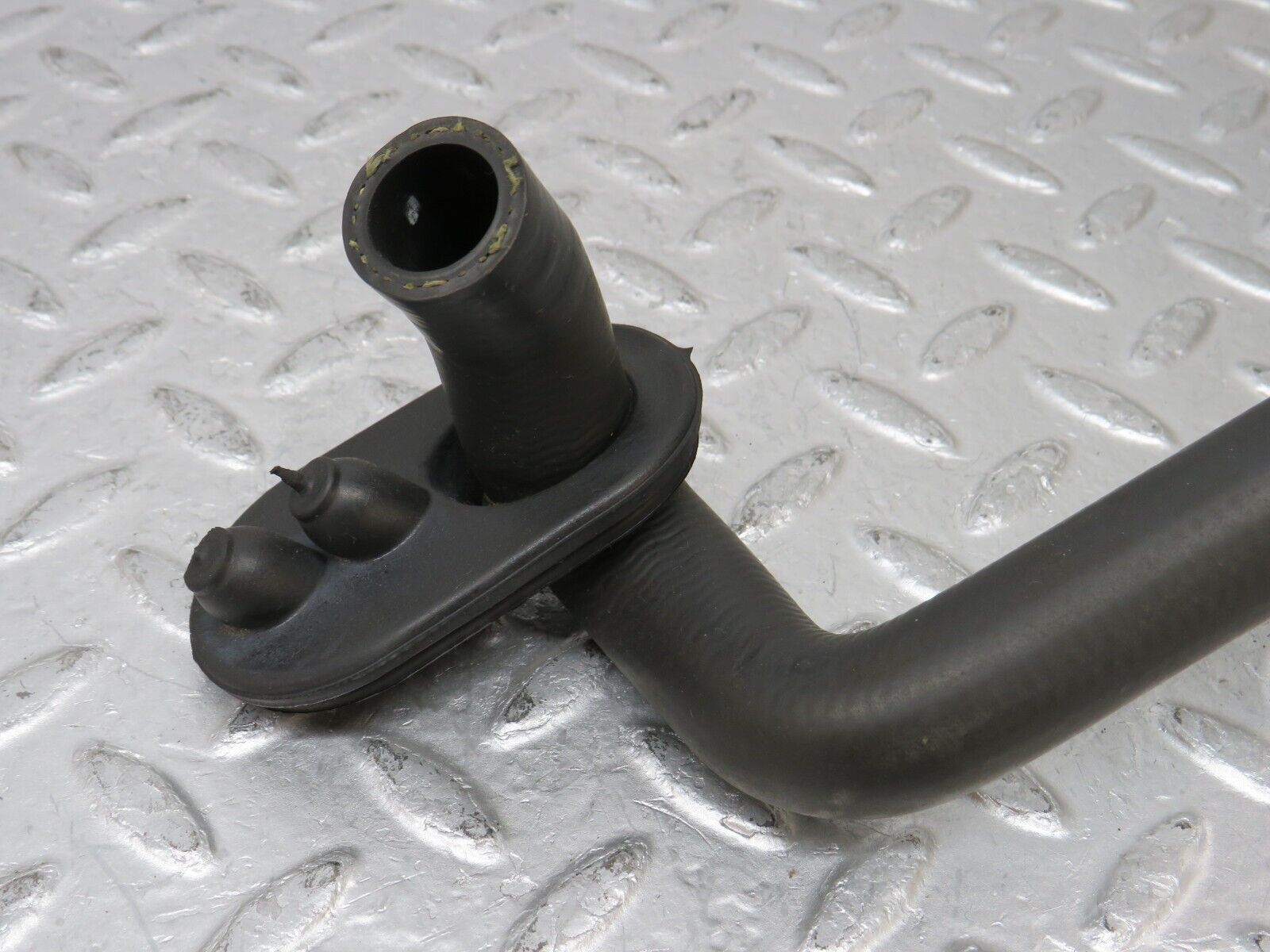 34992 Mercedes-Benz W210 320E Engine Coolant Hose Pipe 2108322794 2108324694