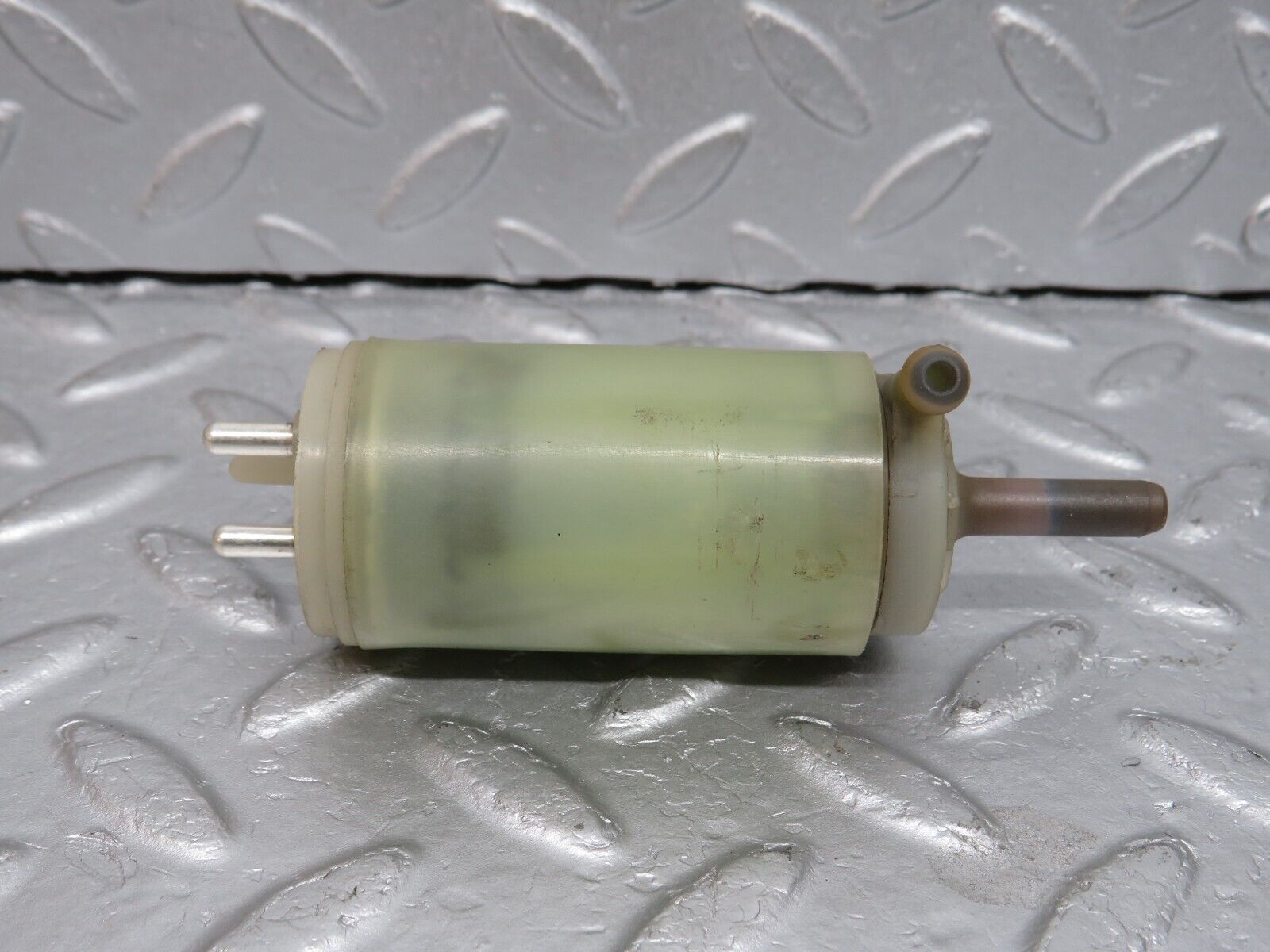 39627 Mercedes-Benz R129 320SL Coupe Windscreen Washer Pump