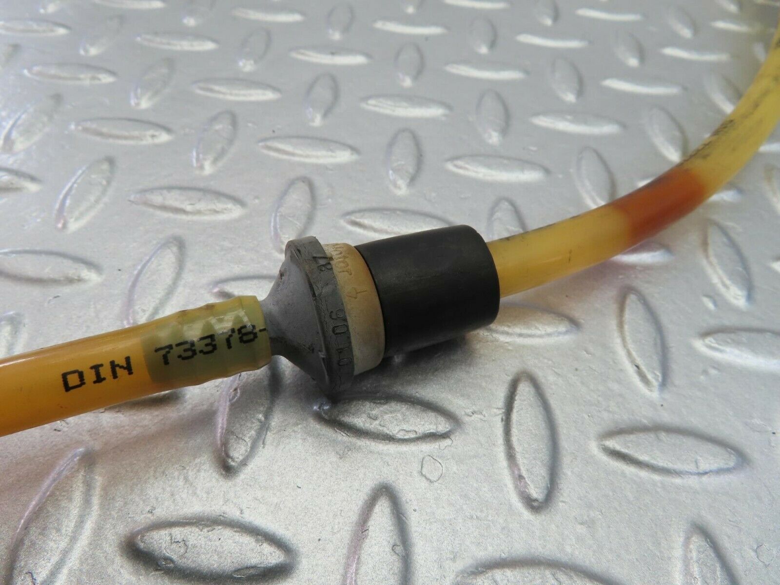 9794 Mercedes-Benz C123 280CE Coupe Brake Servo Vacuum Pipe