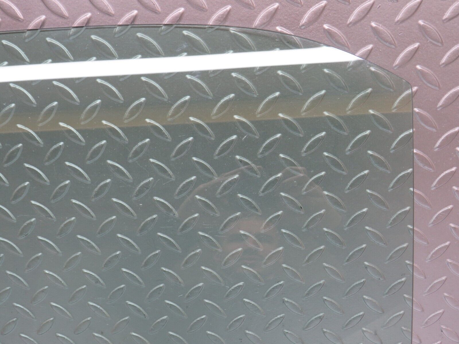 33264 Mercedes-Benz W202 C180 Rear Right Door Window Glass