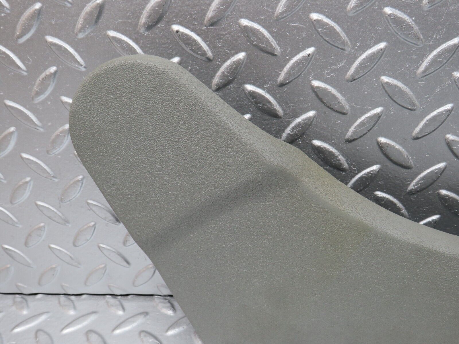 32329 Mercedes-Benz S124 300TE Front Right Electric Seat Cover Trim 1249182030