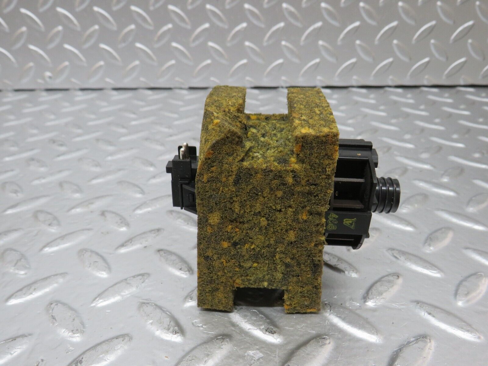 25653 Mercedes-Benz W124 280E Temperature Sensor 0008301908 0130002802