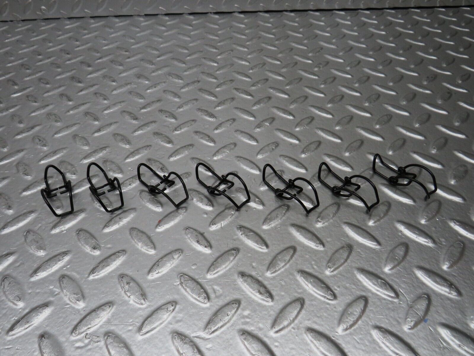 29713 Mercedes-Benz W123 230E Air Filter Box Housing Clip Set 7x