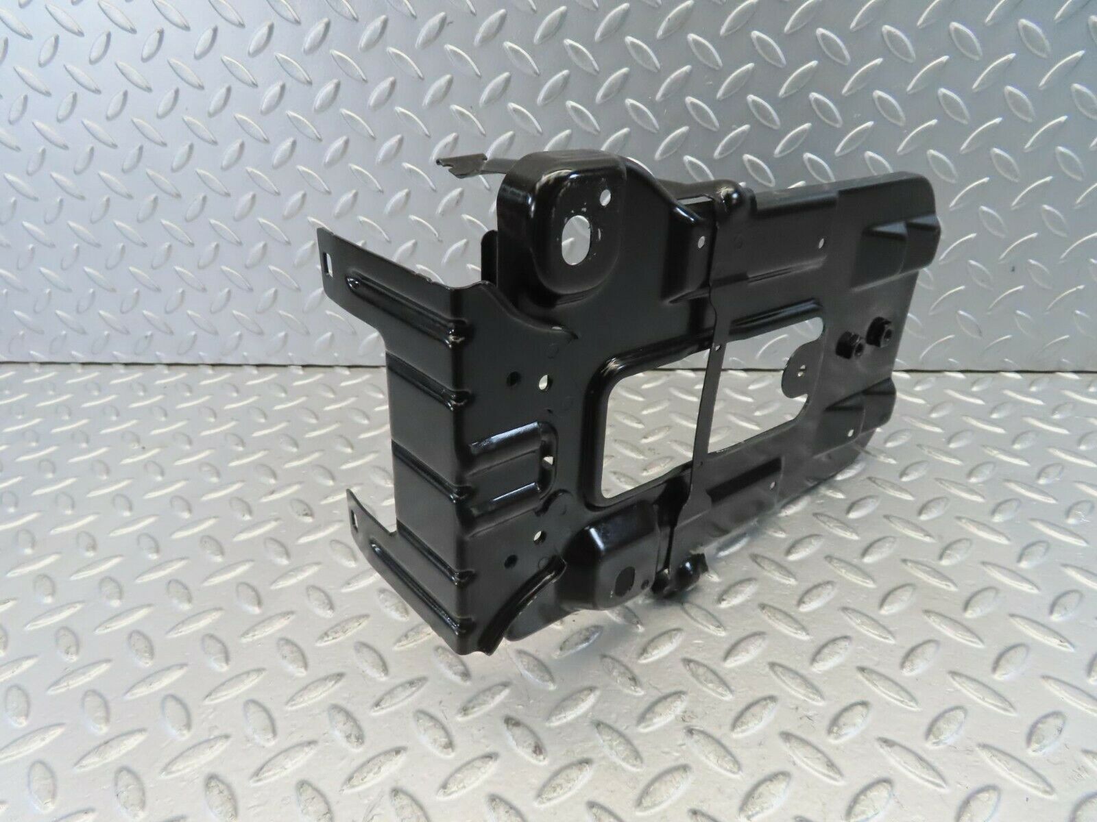 11198 Mercedes-Benz W221 S320 Battery Holder Tray