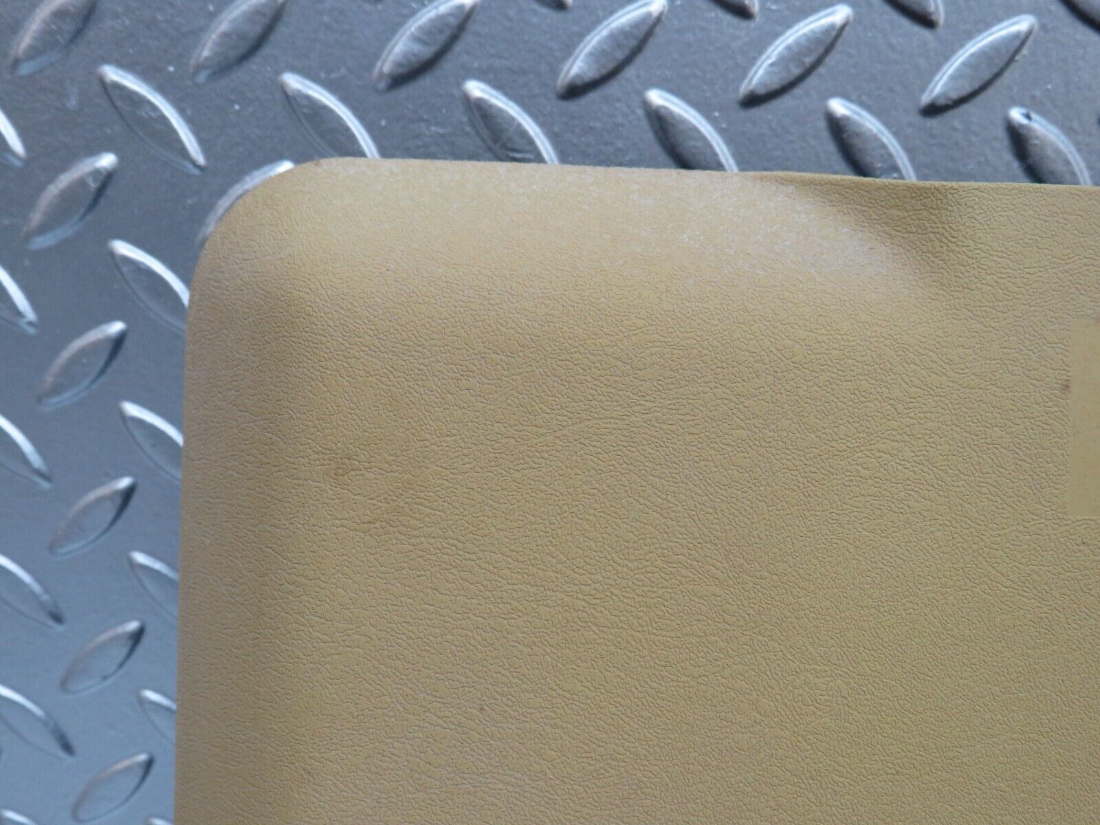 29649 Mercedes-Benz W123 230E First Aid Box 1238650353