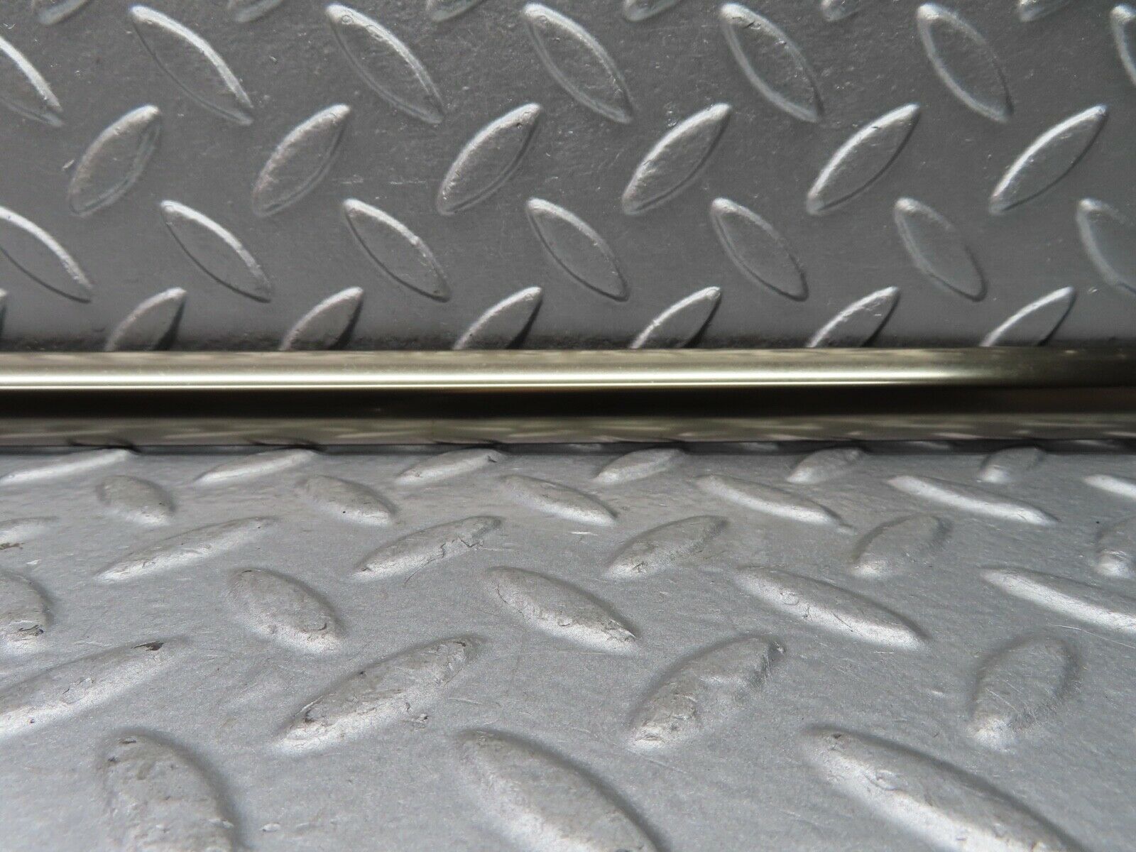 20161 Mercedes-Benz R129 300SL Coupe Right Door Chrome Moulding Trim