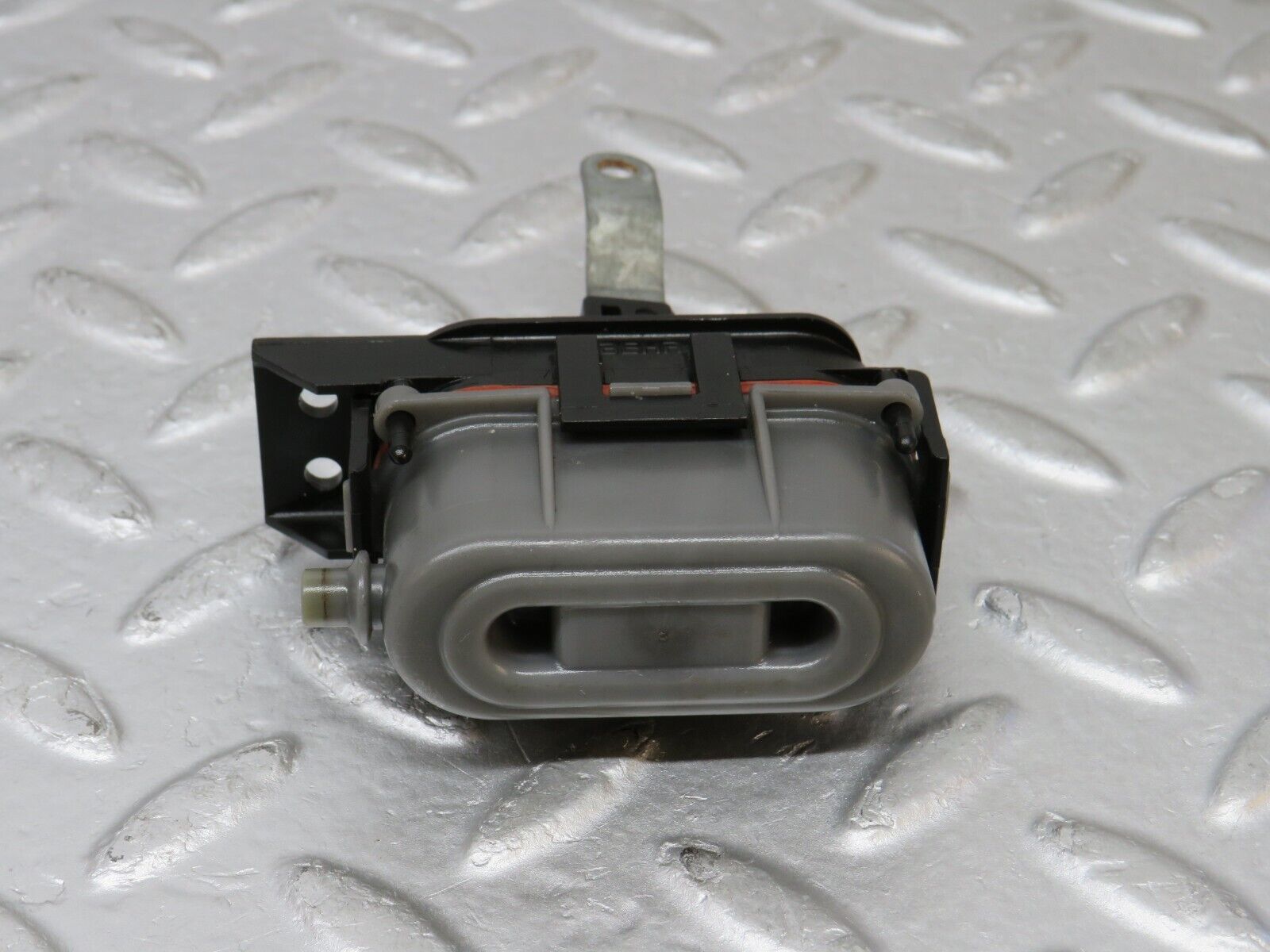 38452 Mercedes-Benz R129 280SL Coupe Heater Vacuum Actuator