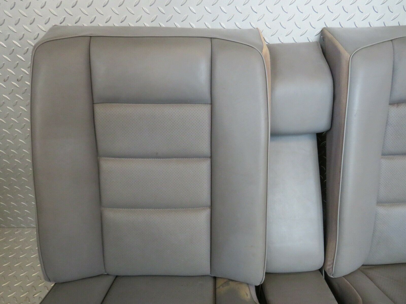 22384 Mercedes-Benz C124 E220 Coupe Rear Seat Leather Grey