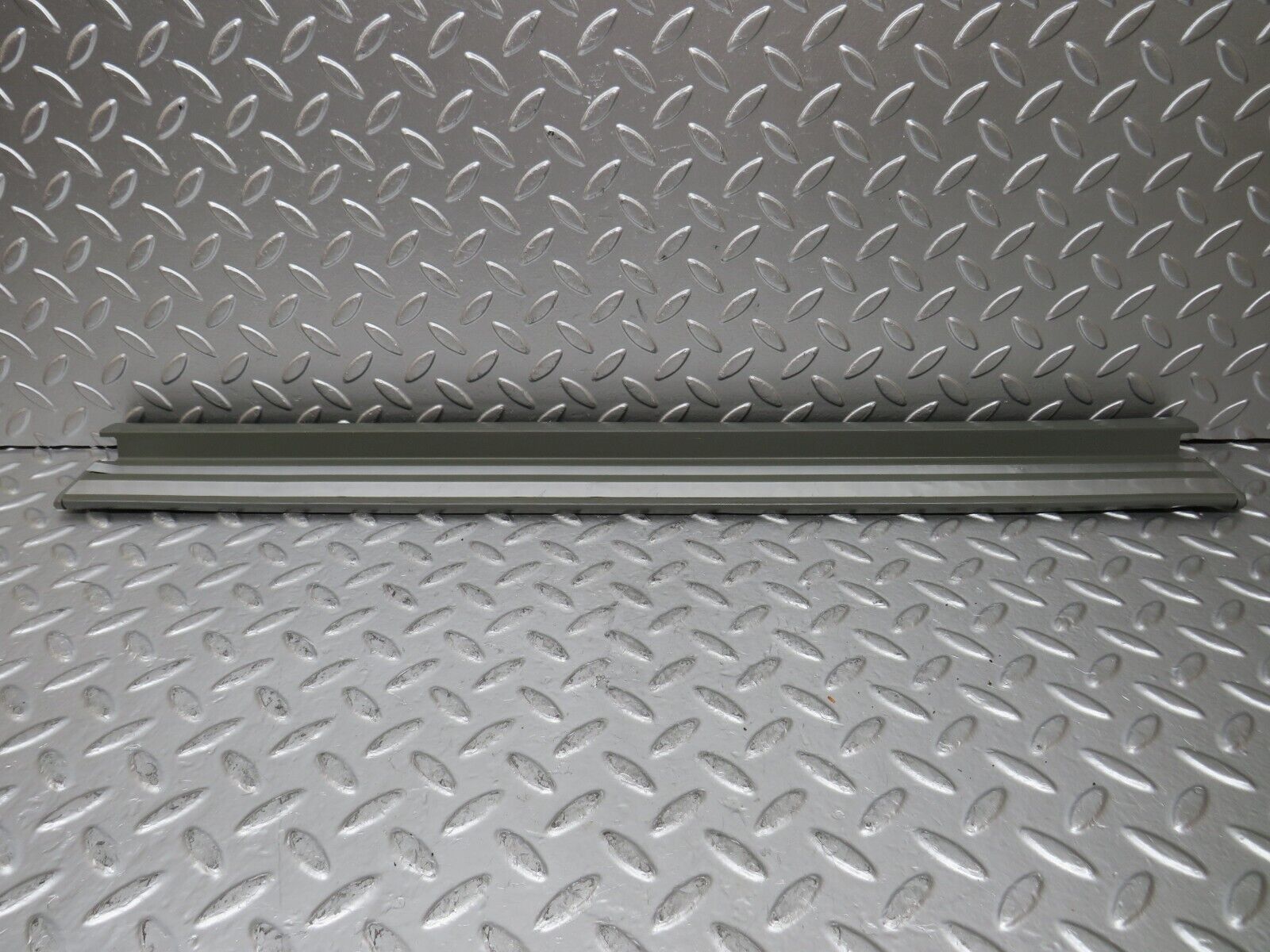 25865 Mercedes-Benz W124 280E Front Right Door Sill Trim