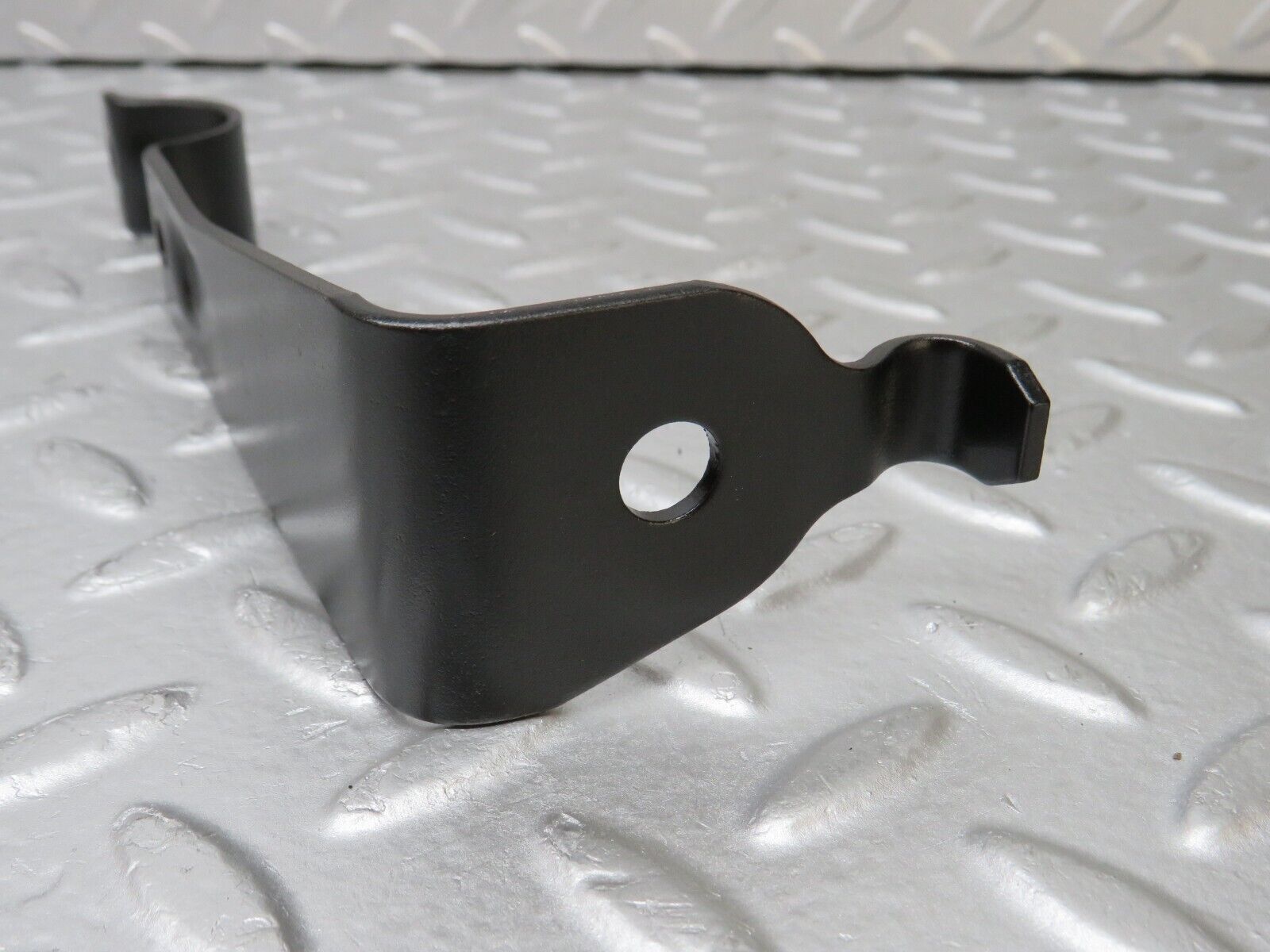 36782 Mercedes-Benz W201 190E 2.0L Front Axle Bracket