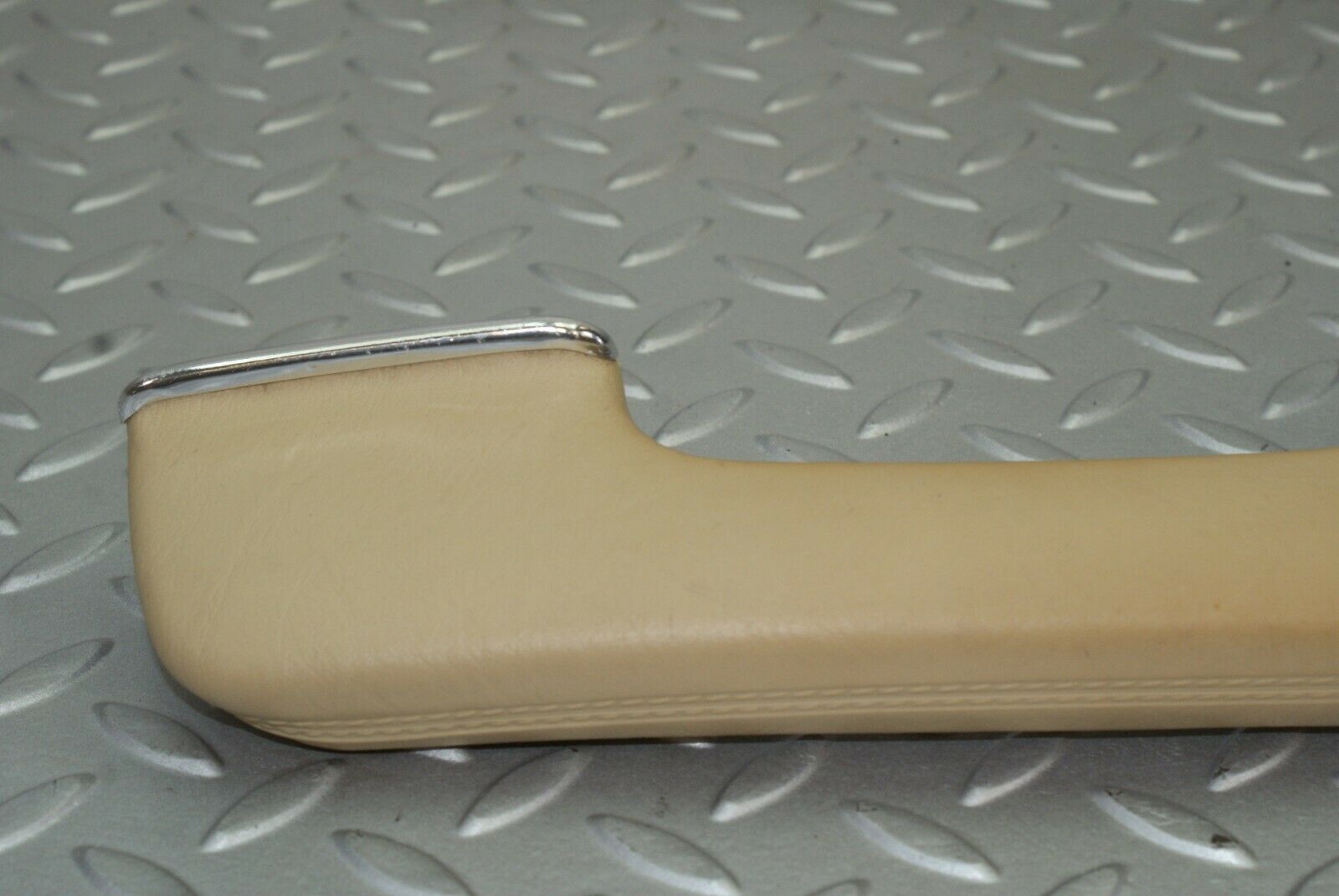 2741 Mercedes-Benz C123 280CE Coupe Inner Door Handle Front Right 1239702001
