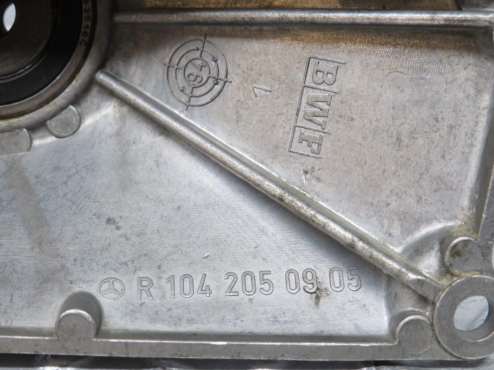 39425 Mercedes-Benz R129 320SL Coupe Belt Tensioner Assembly 1042050905