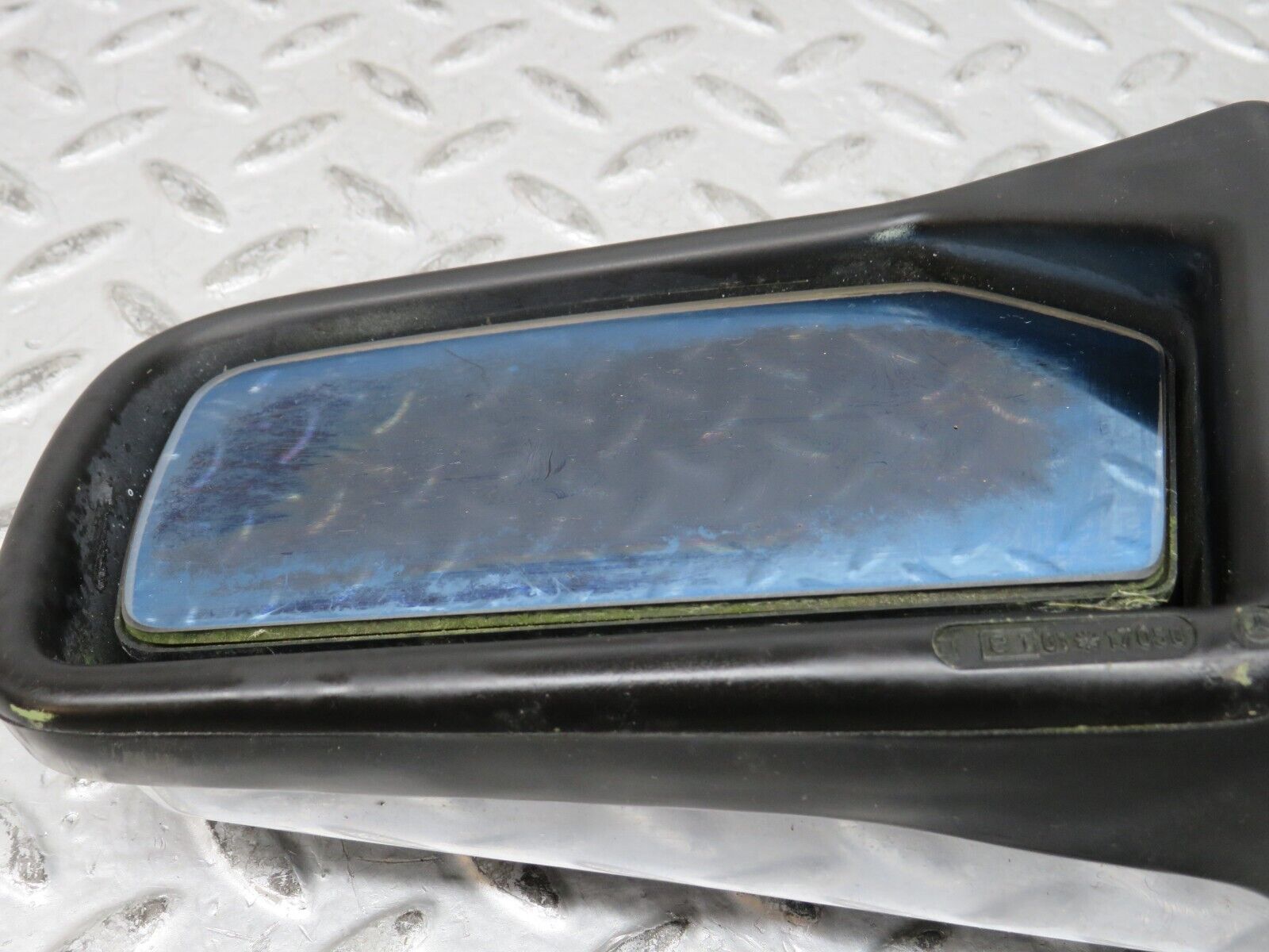 28642 Mercedes-Benz W123 280E Left Wing Mirror Electric  1238110361