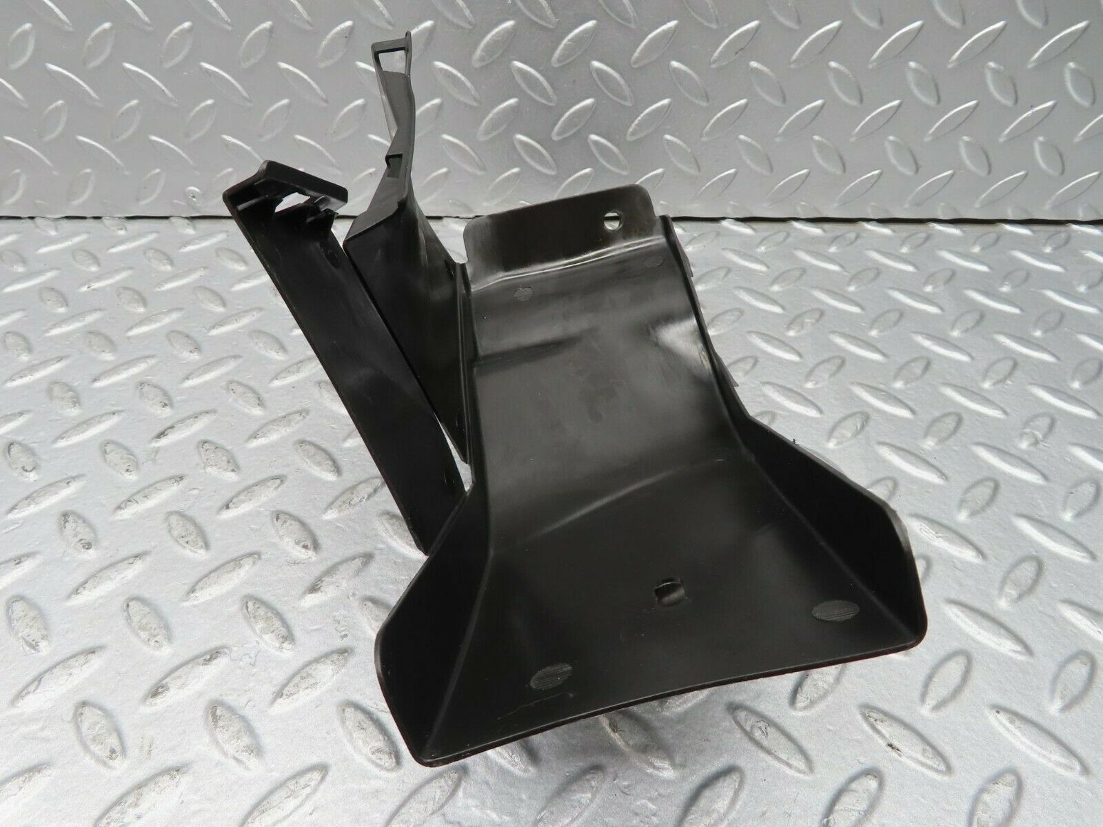 16314 Mercedes-Benz W124 260E Front Left Cable Channel 1248211736