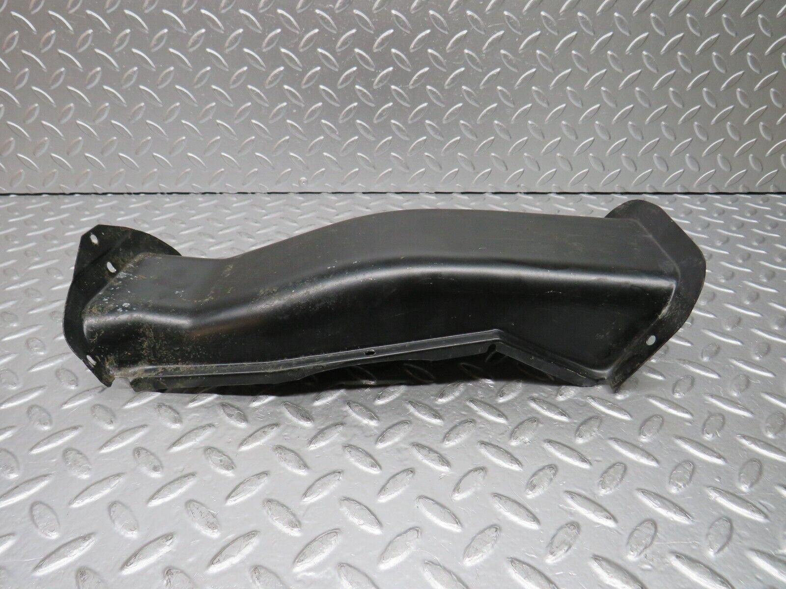 30105 Porsche 924 Fuel Tank Filling Pipe Metal Cover