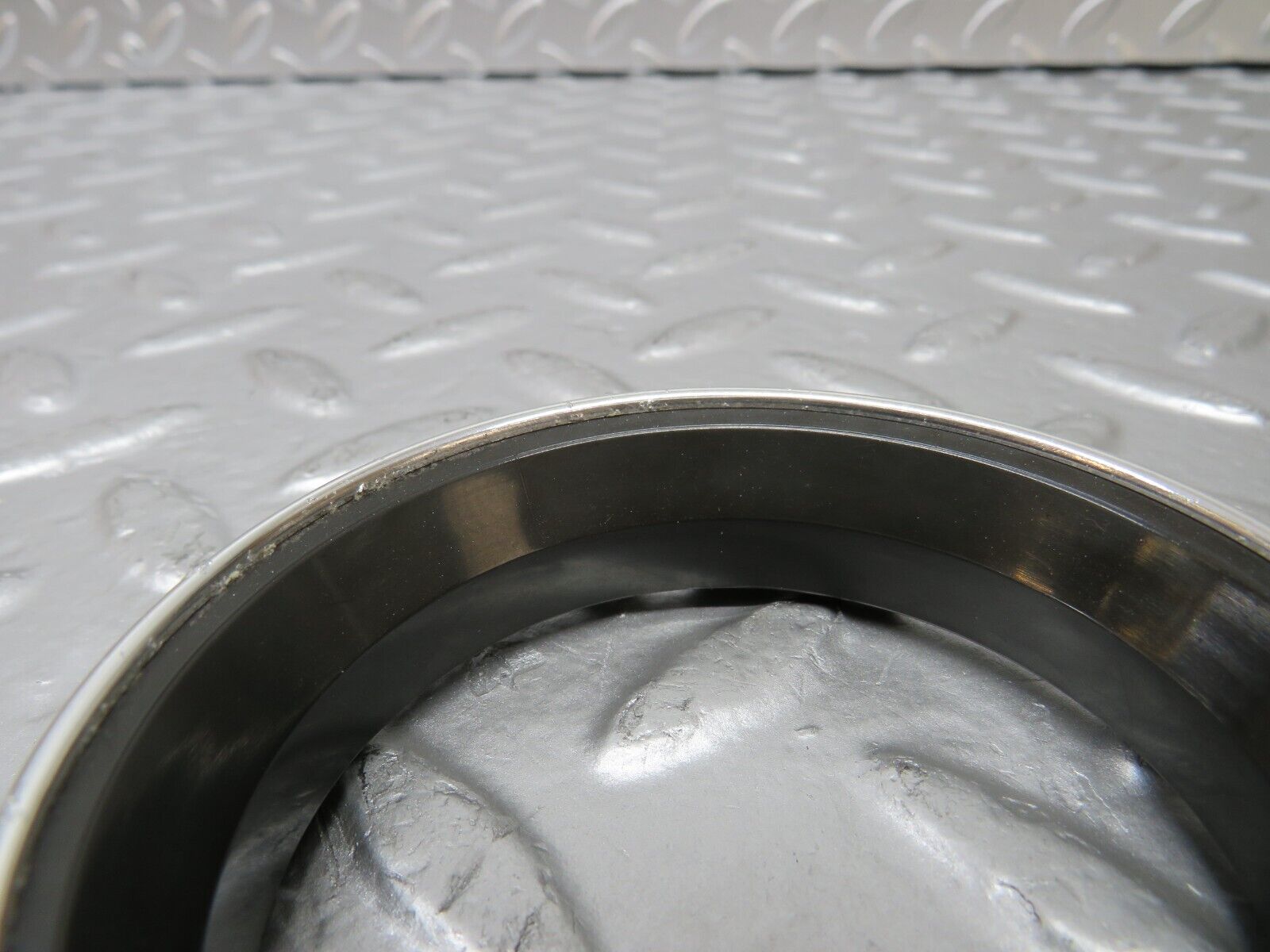 25595 Mercedes-Benz W123 200 Dashboard Air Vent Chrome Bezel