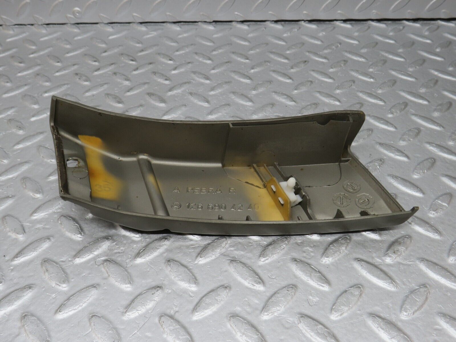 36008 Mercedes-Benz W126 420SE Rear Right Fender Wing Moulding Trim 1266904240