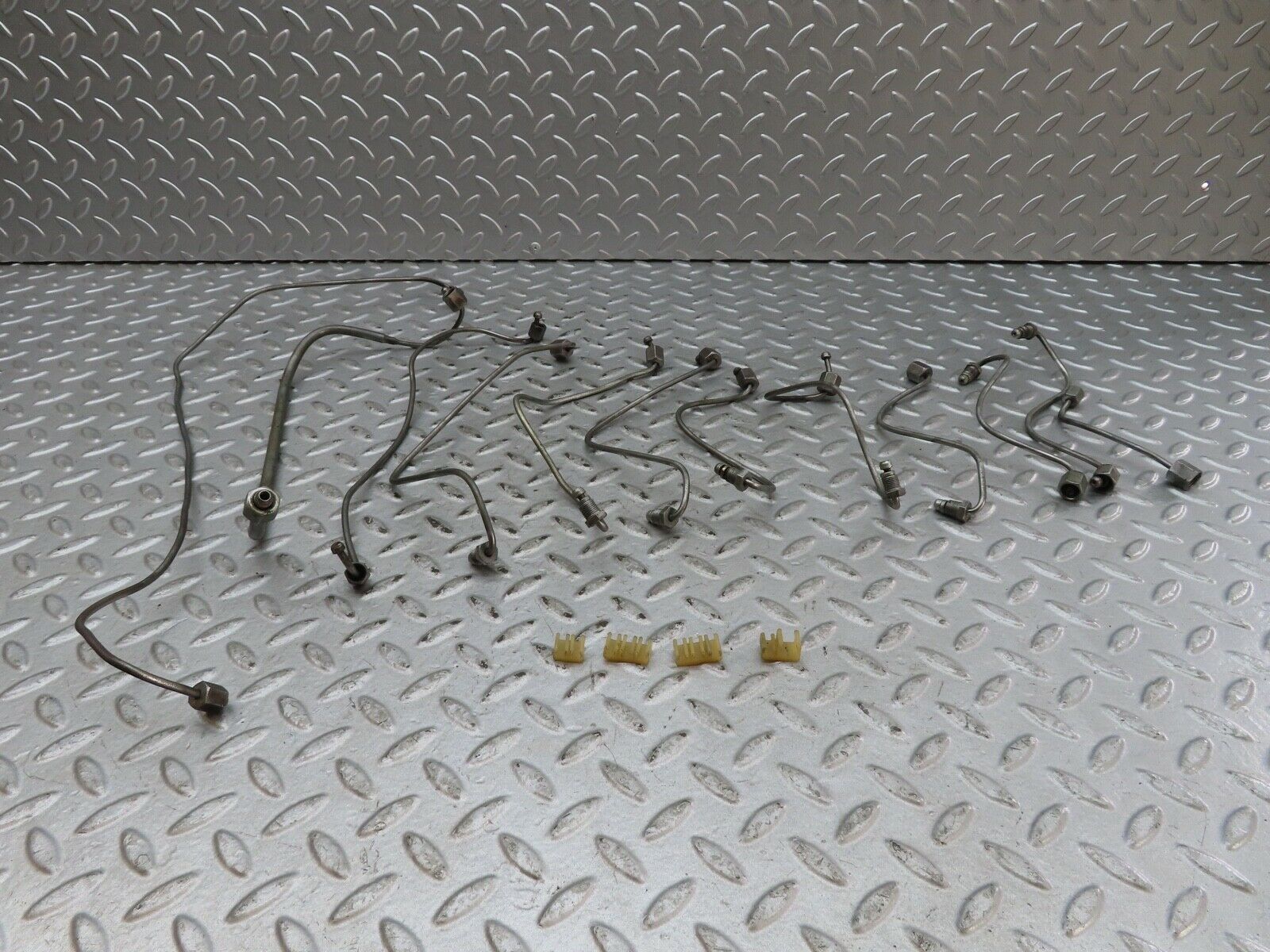 17748 Mercedes-Benz W116 450SEL Fuel Line Hose Set