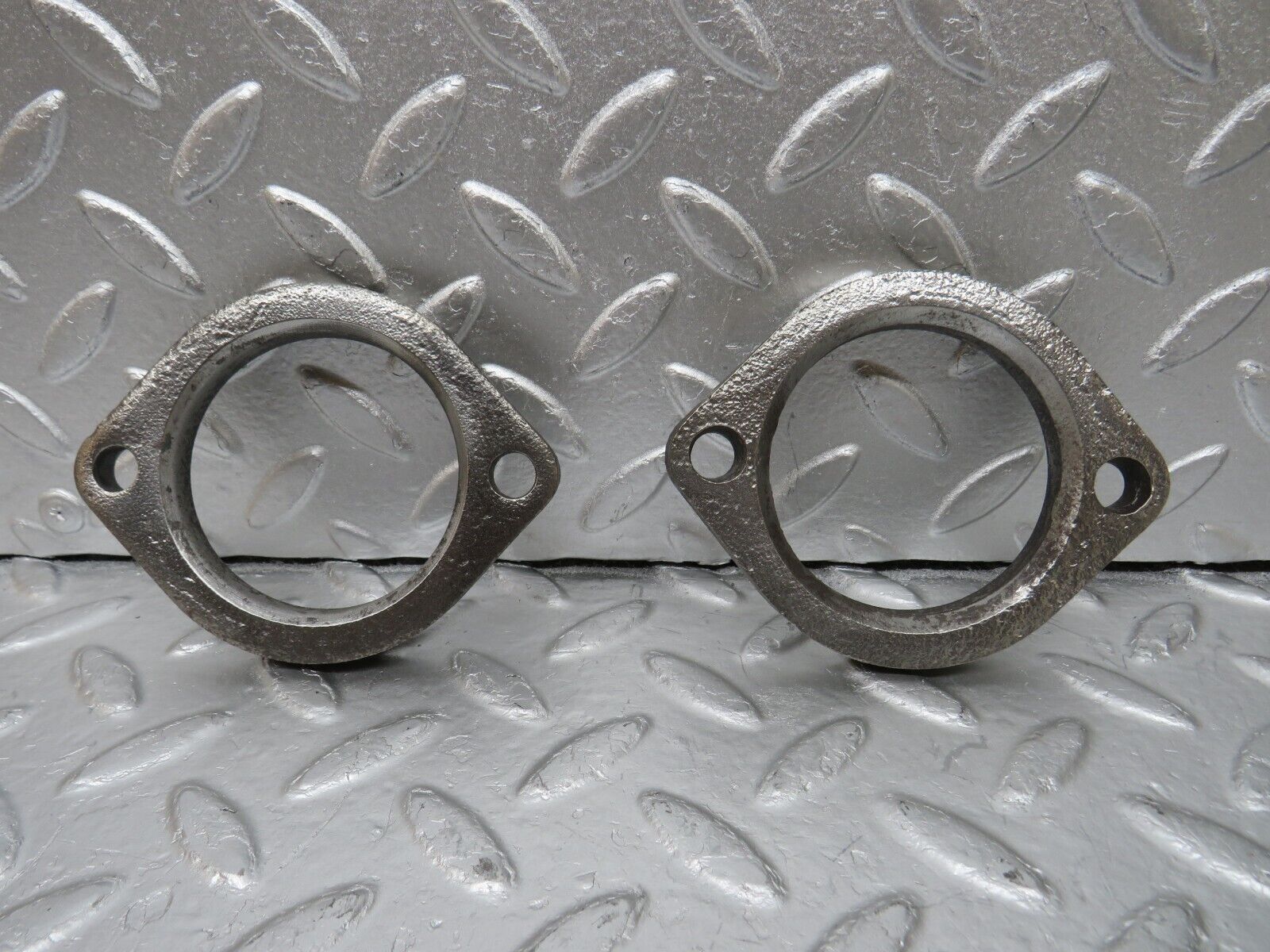 34635 Mercedes-Benz C126 380SEC Coupe Exhaust Flange 2x