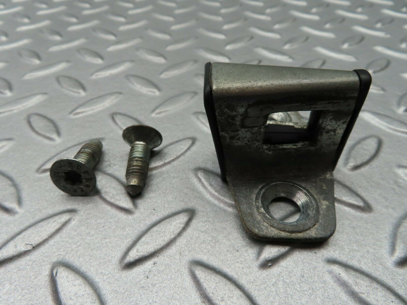 5368 Mercedes-Benz W124 230E Door Lock Latch